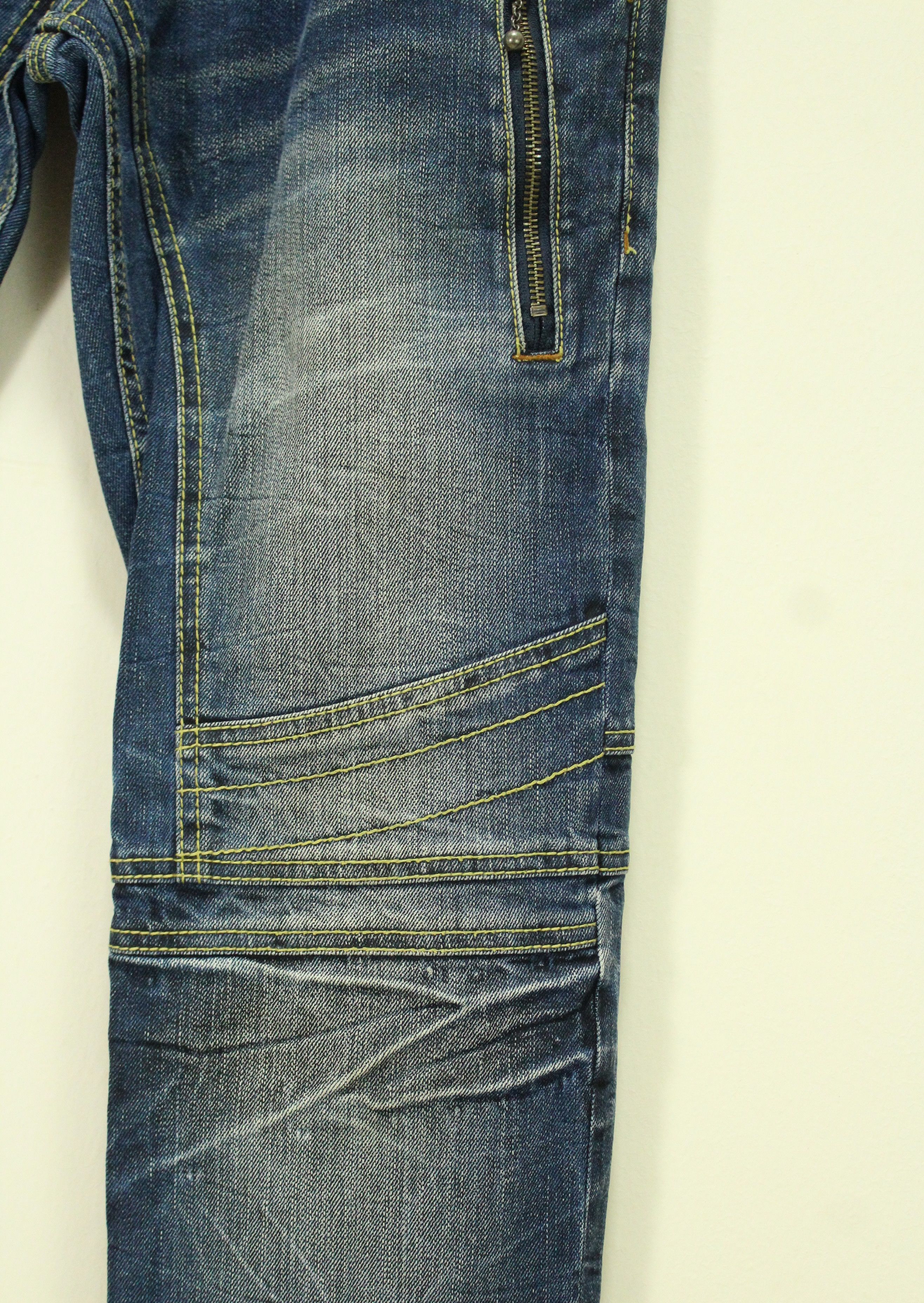 Japanese Brand NICOLE CLUB Denim Zipper Pocket Distressed Style Denim Size US 32 / EU 48 - 3 Thumbnail