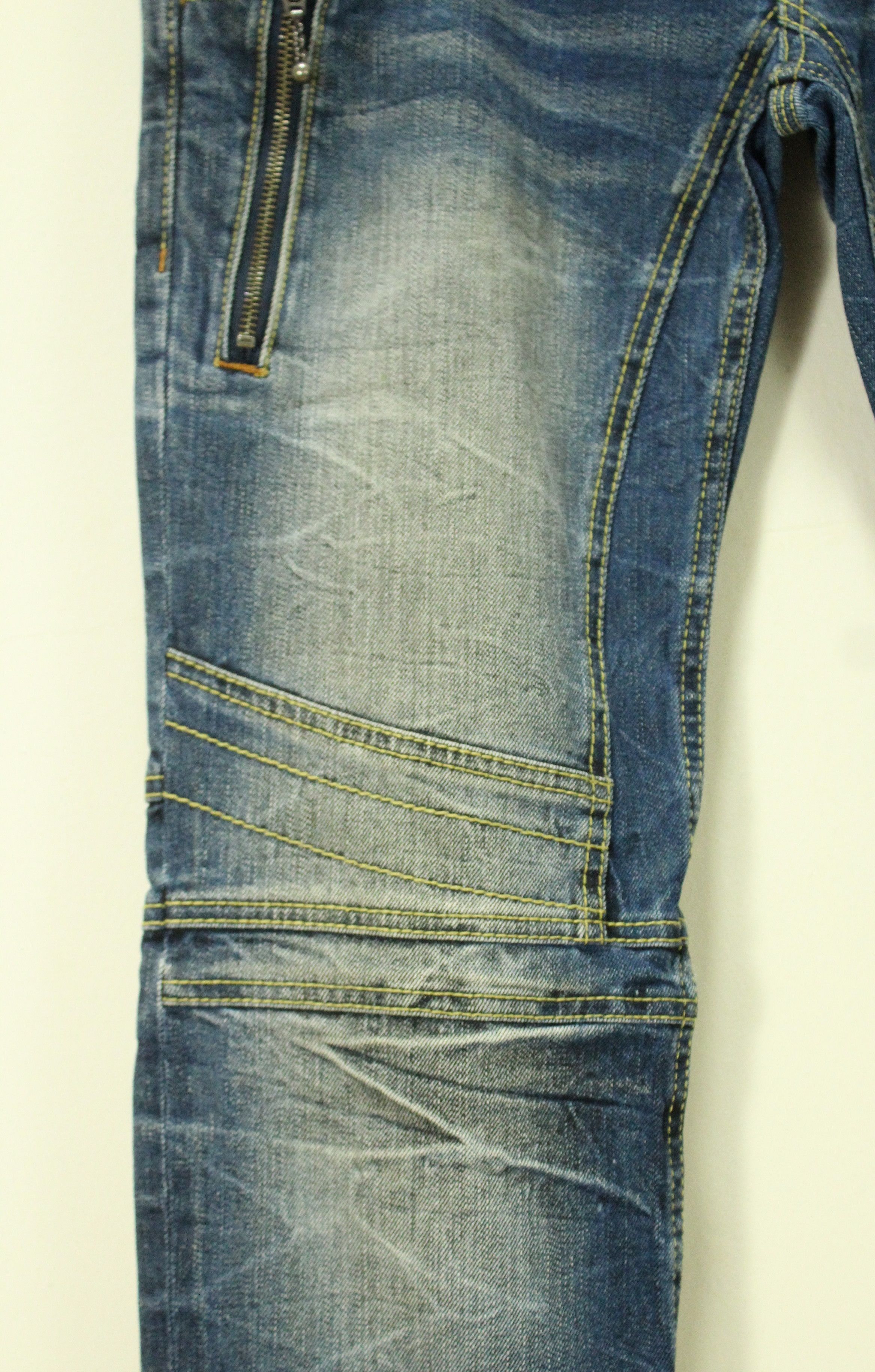 Japanese Brand NICOLE CLUB Denim Zipper Pocket Distressed Style Denim Size US 32 / EU 48 - 5 Thumbnail