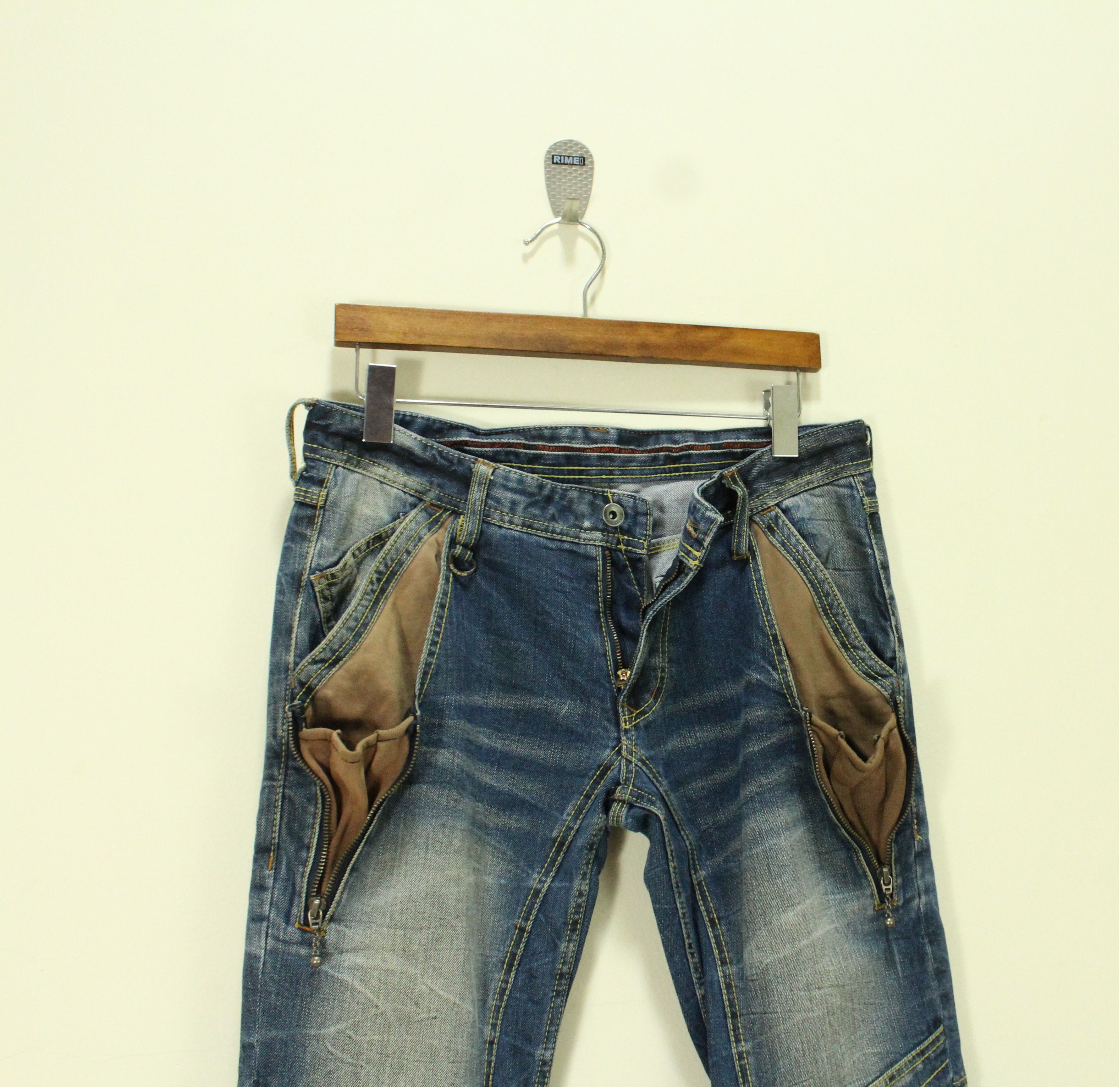 Japanese Brand NICOLE CLUB Denim Zipper Pocket Distressed Style Denim Size US 32 / EU 48 - 13 Thumbnail