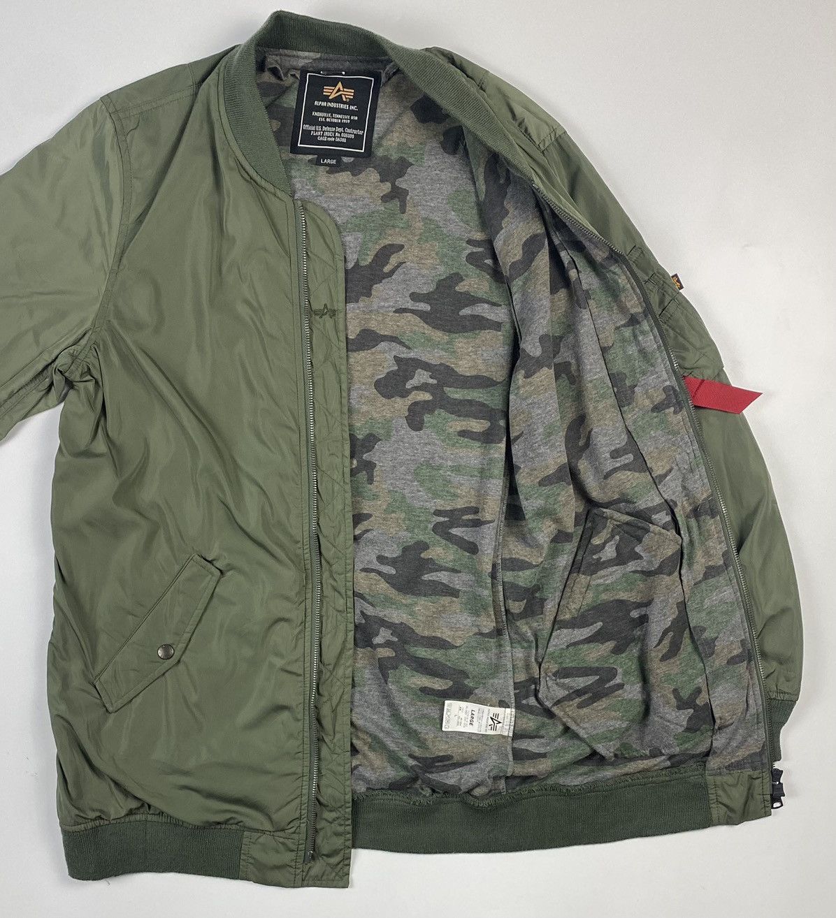 Alpha Industries ARMY ALPHA INDUSTRIES BOMBER JACKET AVIREX JACKET Size US L / EU 52-54 / 3 - 11 Thumbnail