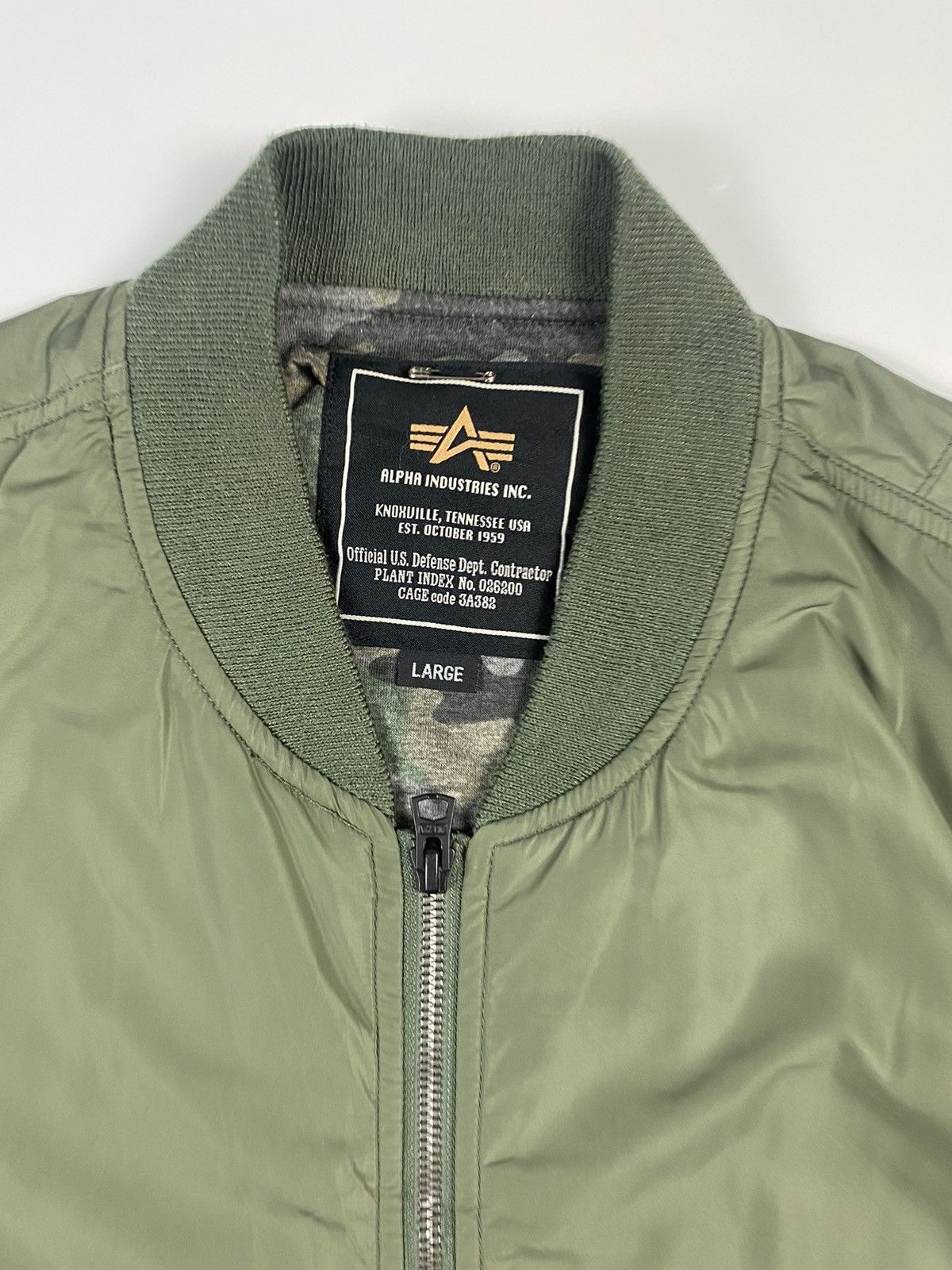 Alpha Industries ARMY ALPHA INDUSTRIES BOMBER JACKET AVIREX JACKET Size US L / EU 52-54 / 3 - 10 Thumbnail