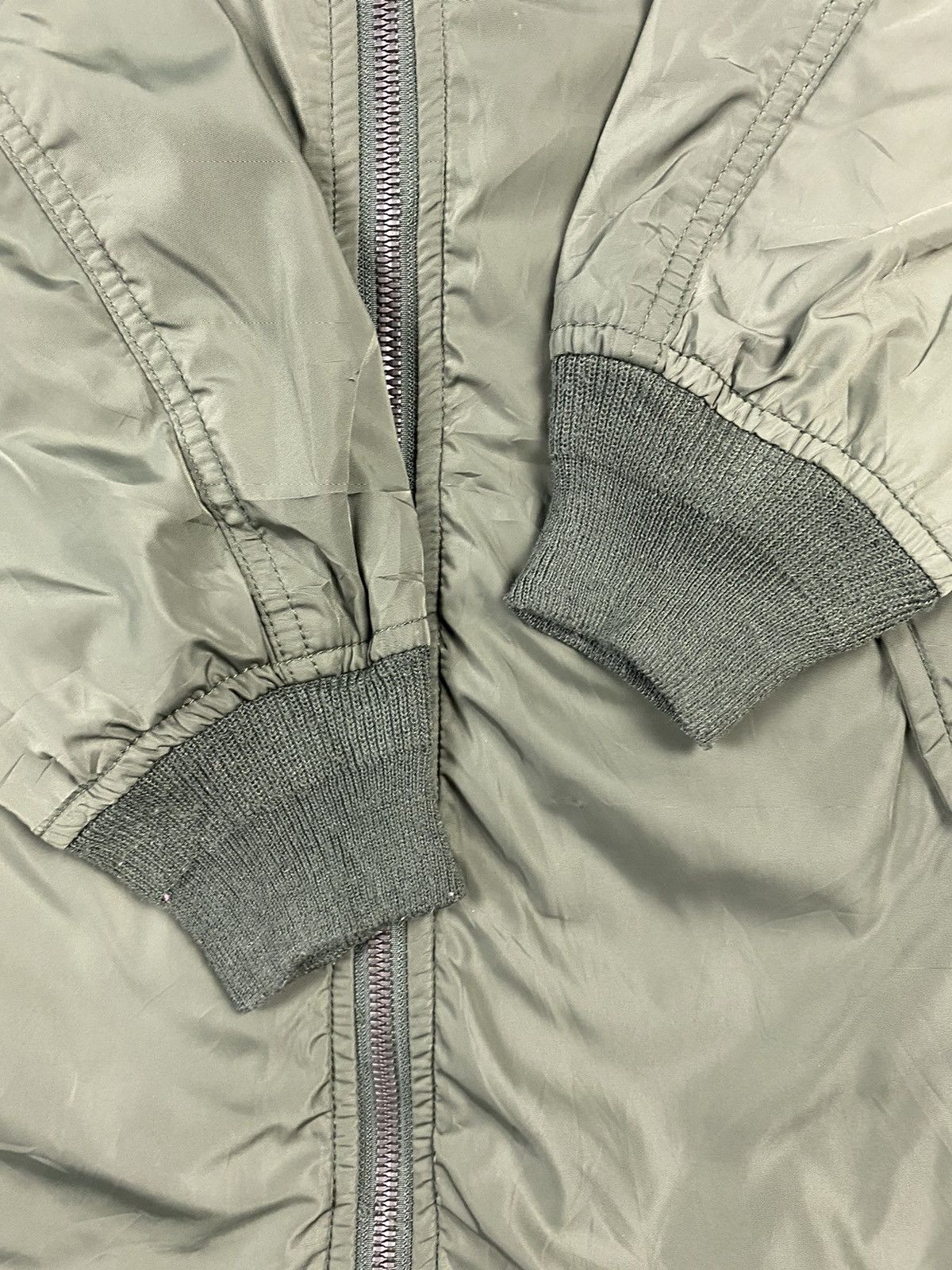 Alpha Industries ARMY ALPHA INDUSTRIES BOMBER JACKET AVIREX JACKET Size US L / EU 52-54 / 3 - 13 Thumbnail