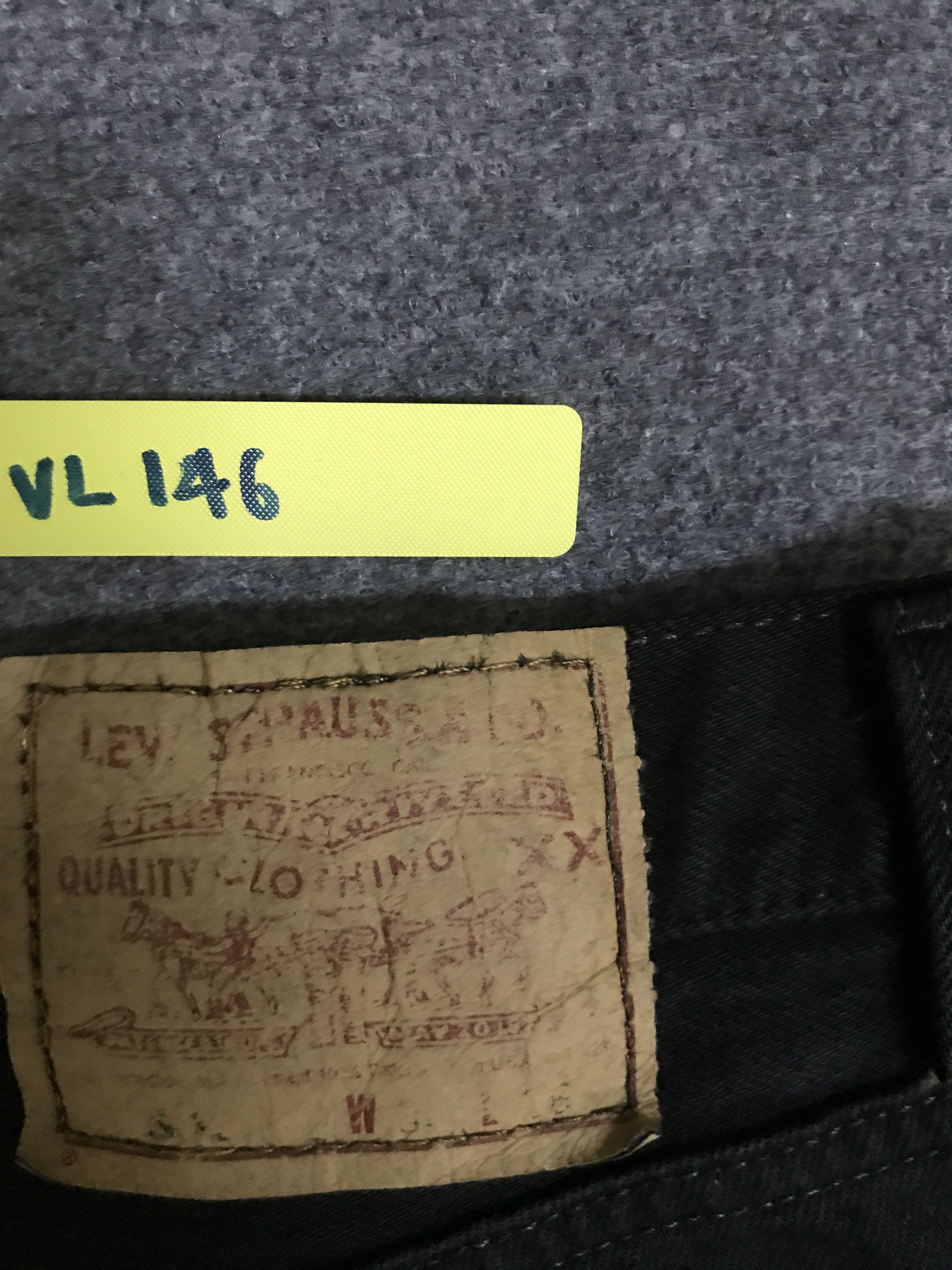 Levi's Vintage Clothing VL146-Vintage Levis 501 Superblack USA Jeans Size US 33 - 12 Thumbnail