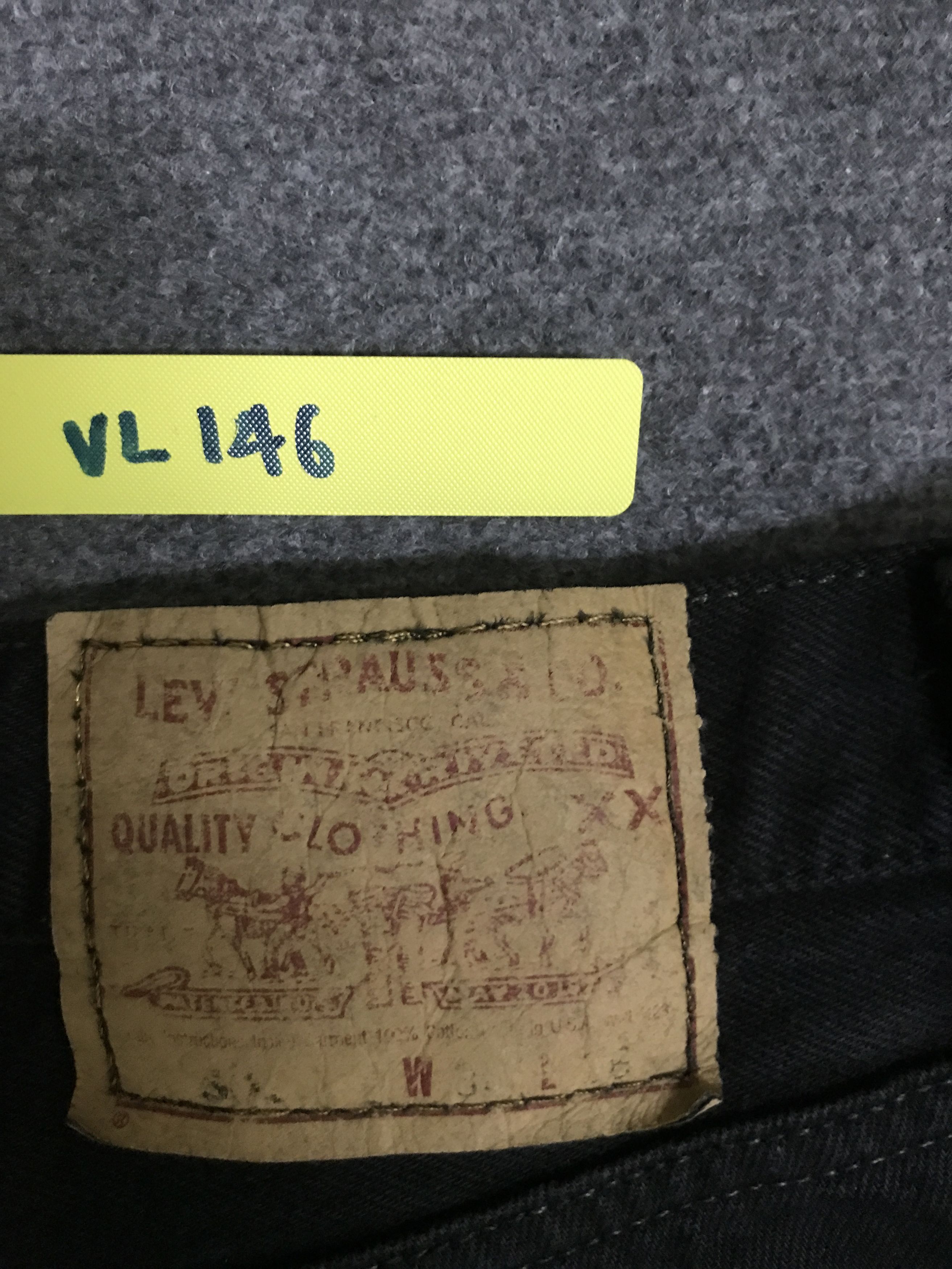 Levi's Vintage Clothing VL146-Vintage Levis 501 Superblack USA Jeans Size US 33 - 13 Thumbnail