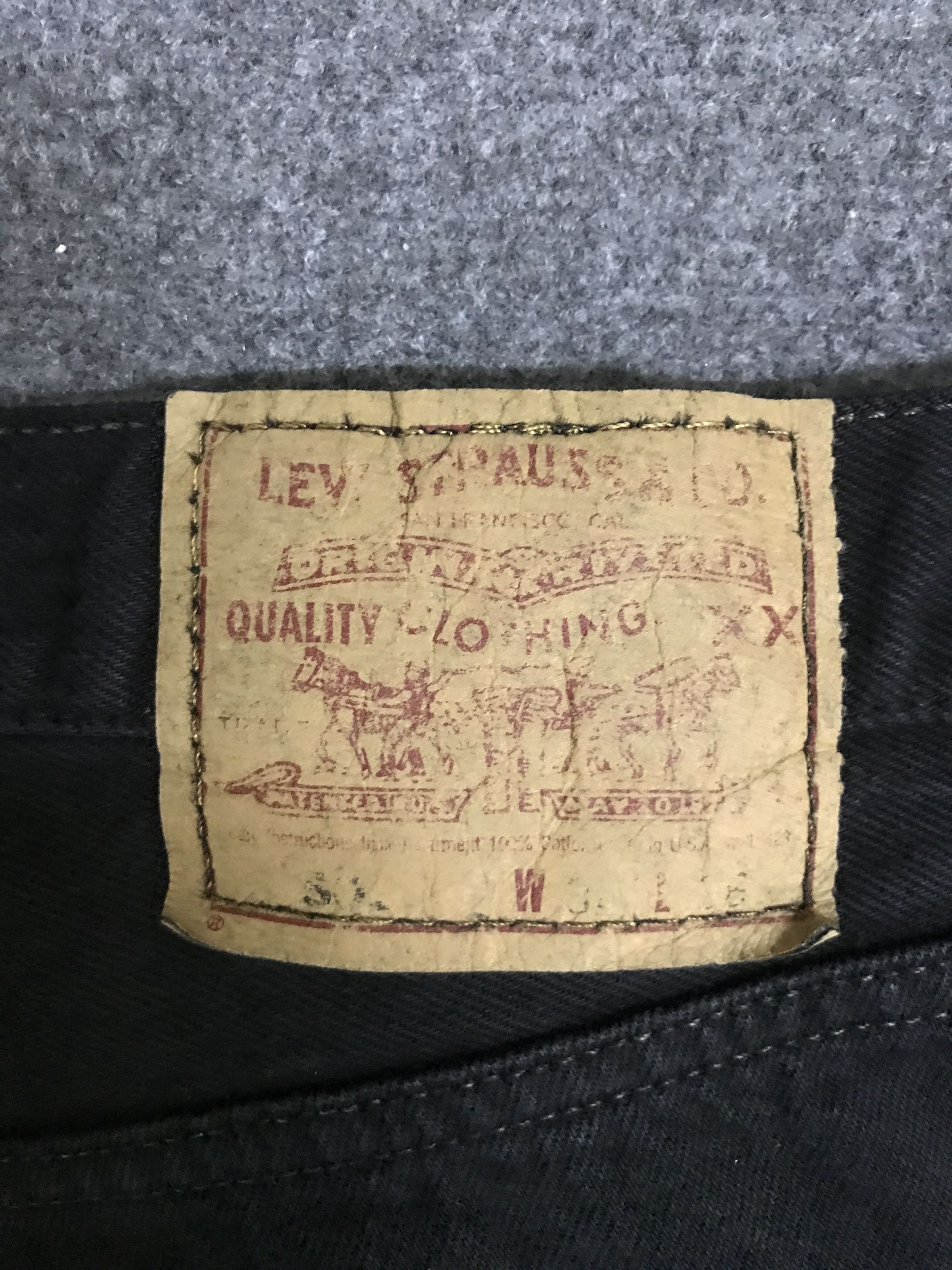 Levi's Vintage Clothing VL146-Vintage Levis 501 Superblack USA Jeans Size US 33 - 11 Thumbnail