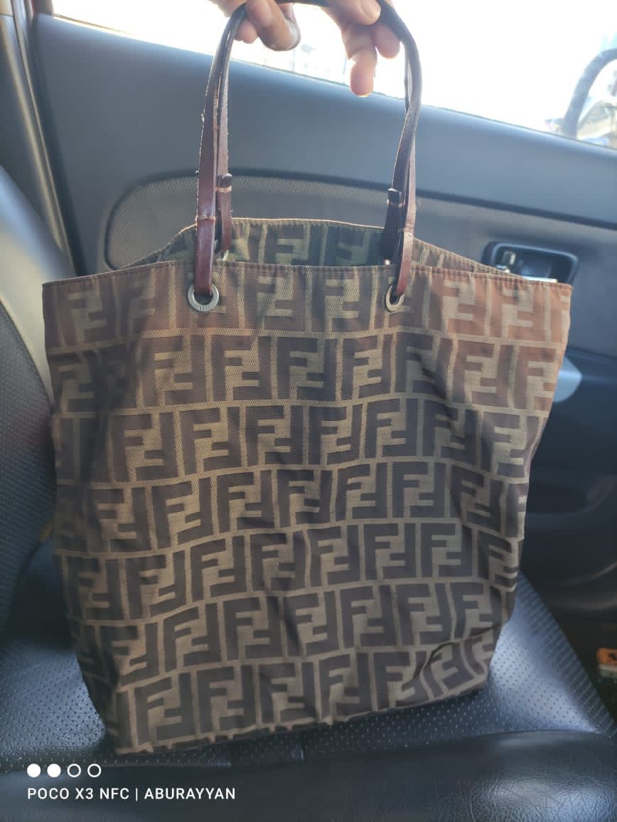 バッグ Vintage Fendi all-over logo tote bag 90s Fendi 90s Monogram Handle Bag - Etsy