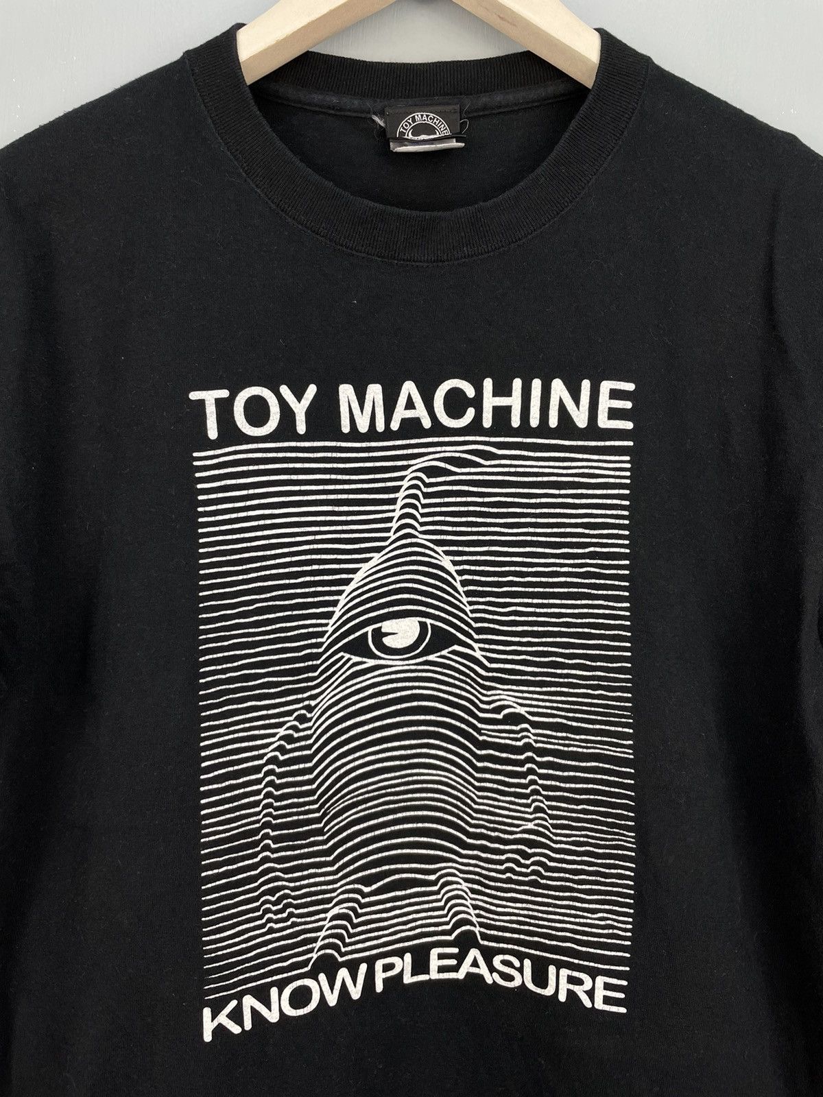 Joy Division Toy Machine skateboard know pleasure Joy Division t shirt Size US M / EU 48-50 / 2 - 3 Thumbnail