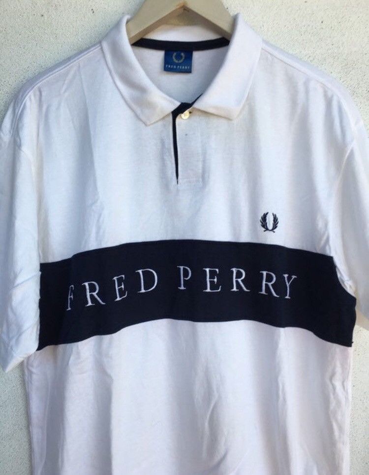 Fred Perry Vintage Fred Perry spell out big logo polo shirt Size US L / EU 52-54 / 3 - 3 Thumbnail