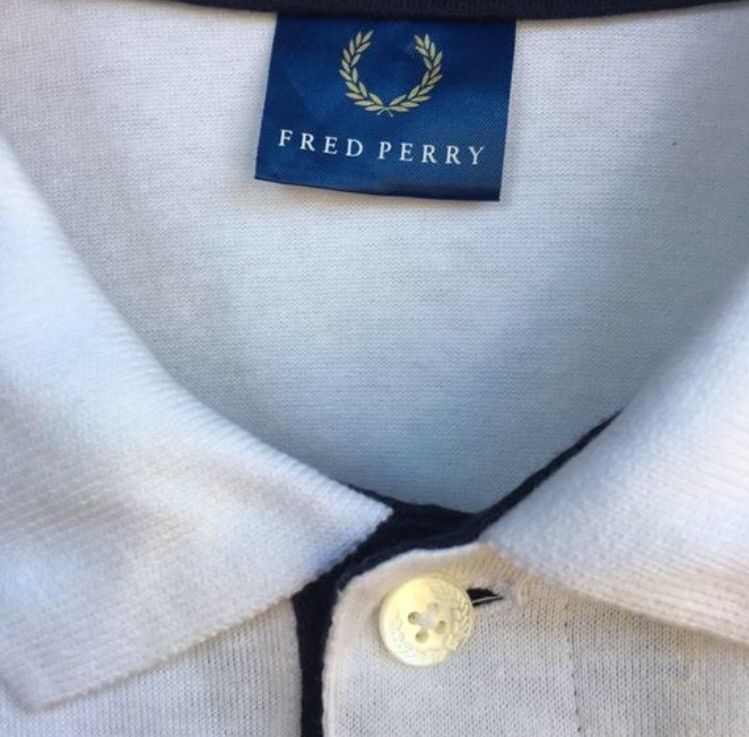 Fred Perry Vintage Fred Perry spell out big logo polo shirt Size US L / EU 52-54 / 3 - 5 Thumbnail