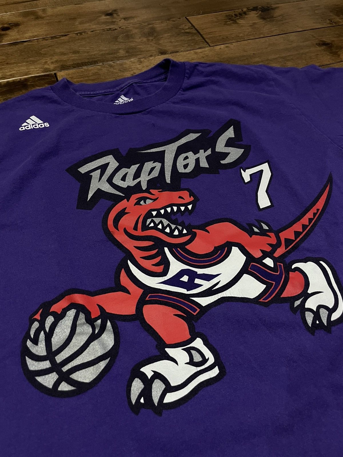 Adidas × NBA × Vintage Vintage Raptors t shirt Size US M / EU 48-50 / 2 - 2 Thumbnail