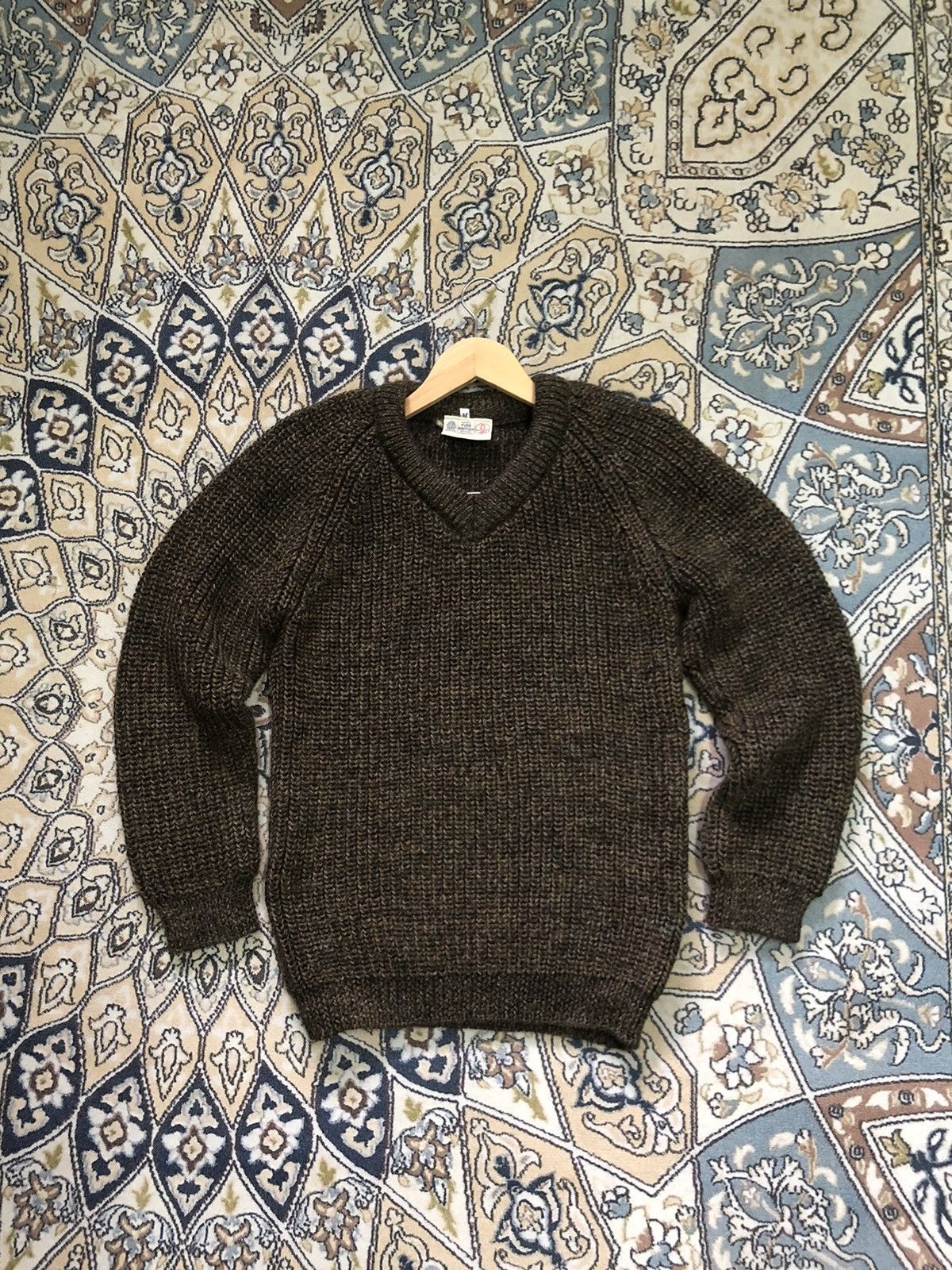 Handmade Vintage British Wool Minimalist Cable Knit Sweater Size US M / EU 48-50 / 2 - 1 Thumbnail