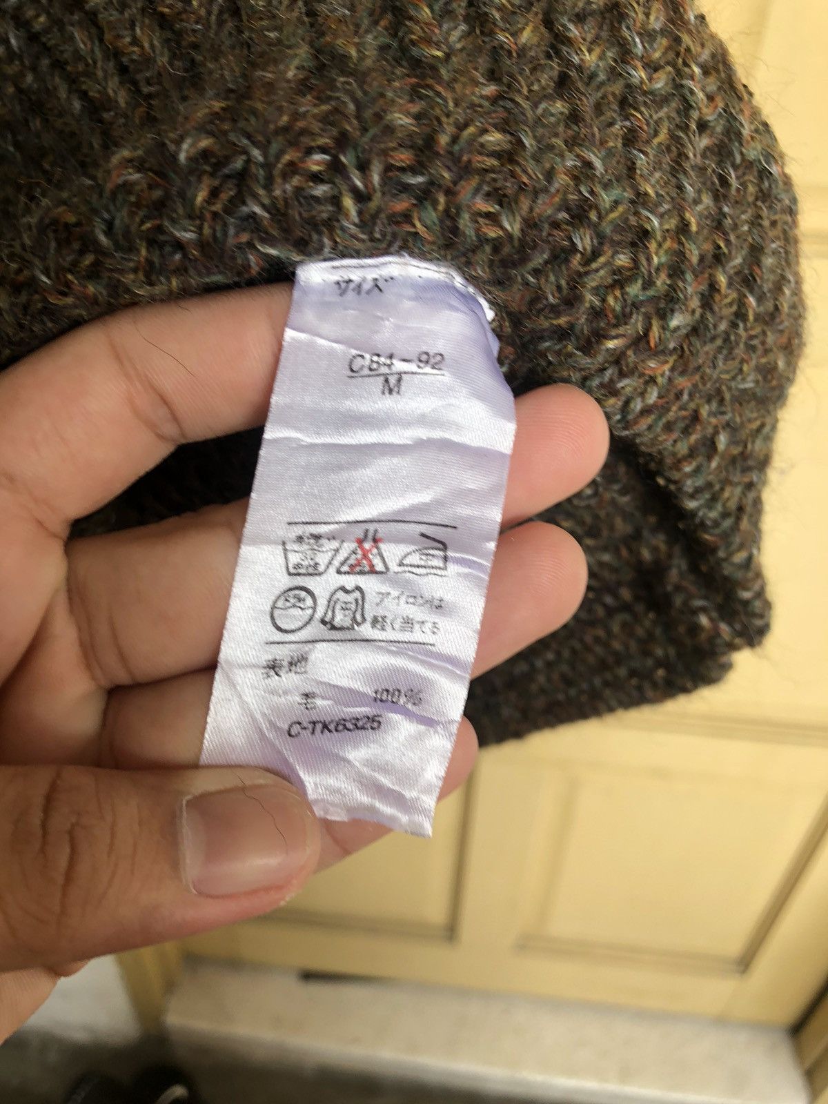 Handmade Vintage British Wool Minimalist Cable Knit Sweater Size US M / EU 48-50 / 2 - 15 Thumbnail