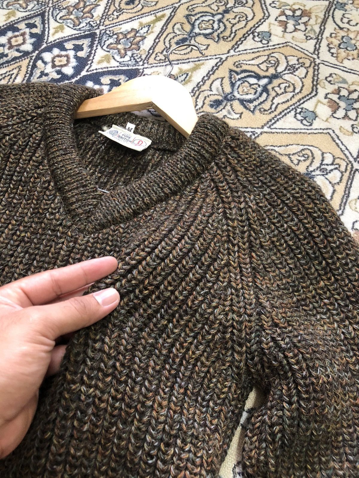 Handmade Vintage British Wool Minimalist Cable Knit Sweater Size US M / EU 48-50 / 2 - 3 Thumbnail