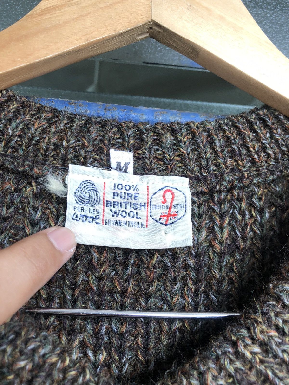 Handmade Vintage British Wool Minimalist Cable Knit Sweater Size US M / EU 48-50 / 2 - 4 Thumbnail