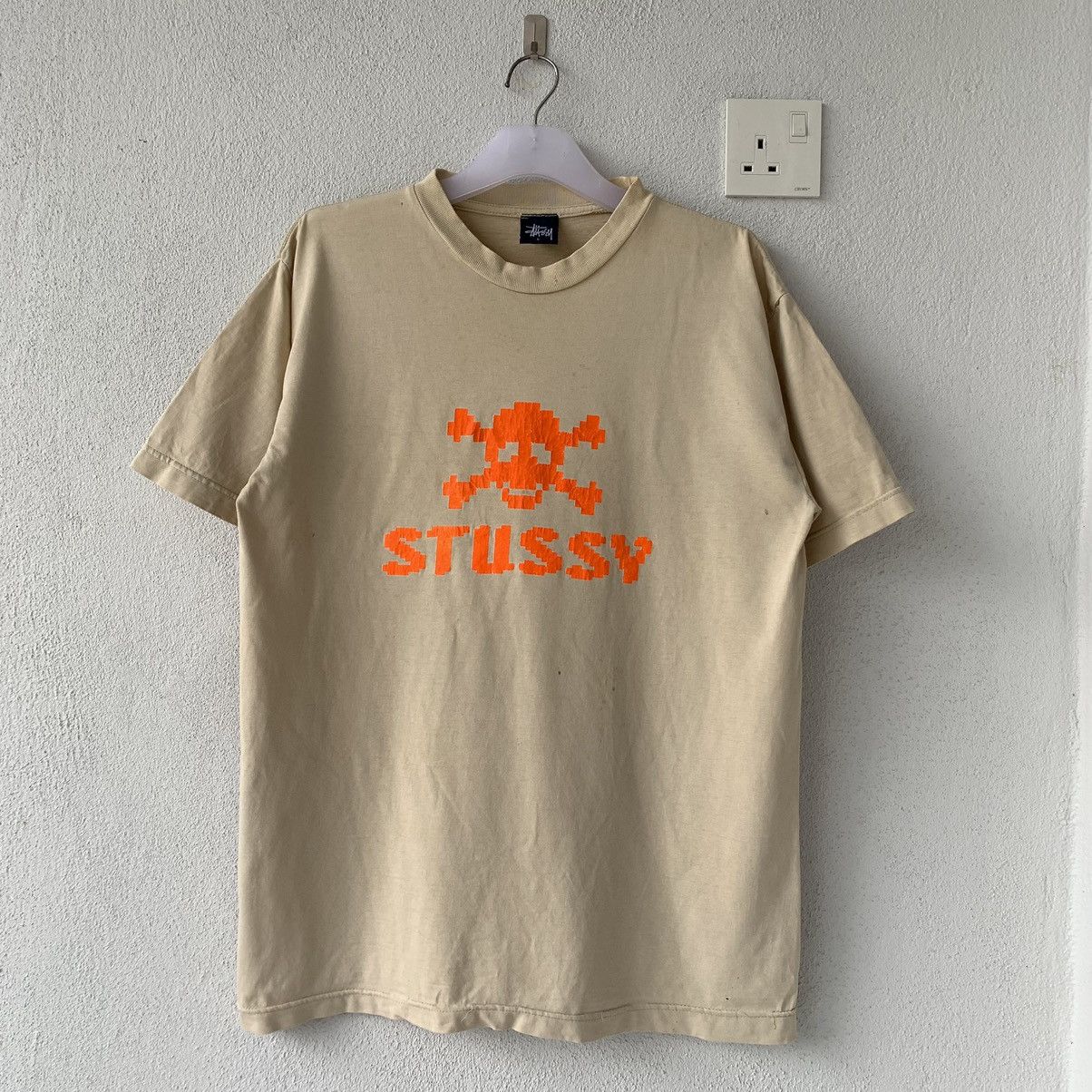 Stussy rare!! STUSSY t shirt spell out big logo. STUSSY CROSS SKULL ...