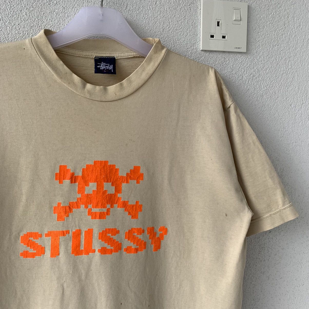 Stussy rare!! STUSSY t shirt spell out big logo. STUSSY CROSS SKULL Size US L / EU 52-54 / 3 - 4 Thumbnail
