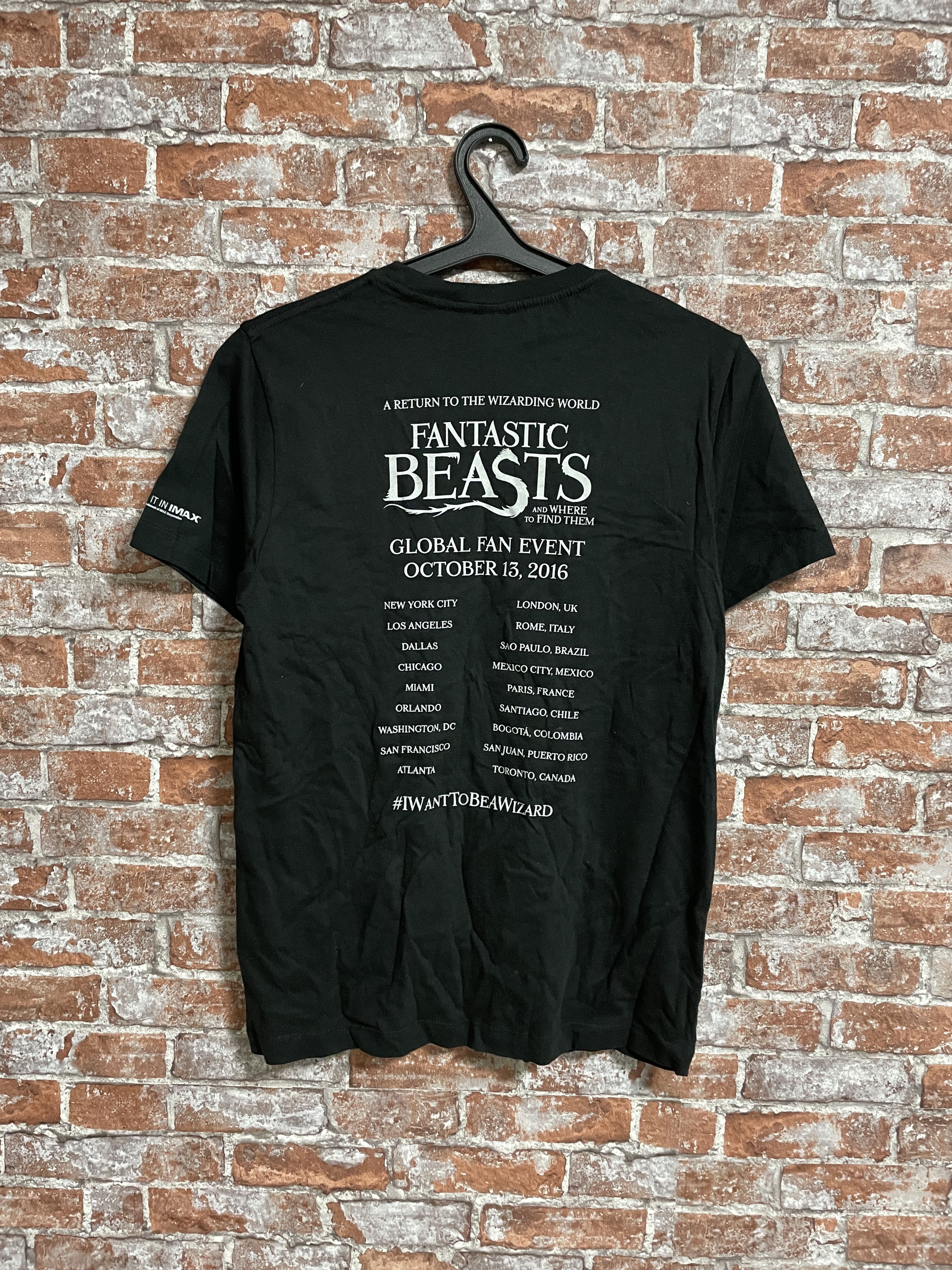Vintage Vintage 2016 Fantastics Beasts Movie T-shirt Size US S / EU 44-46 / 1 - 2 Thumbnail