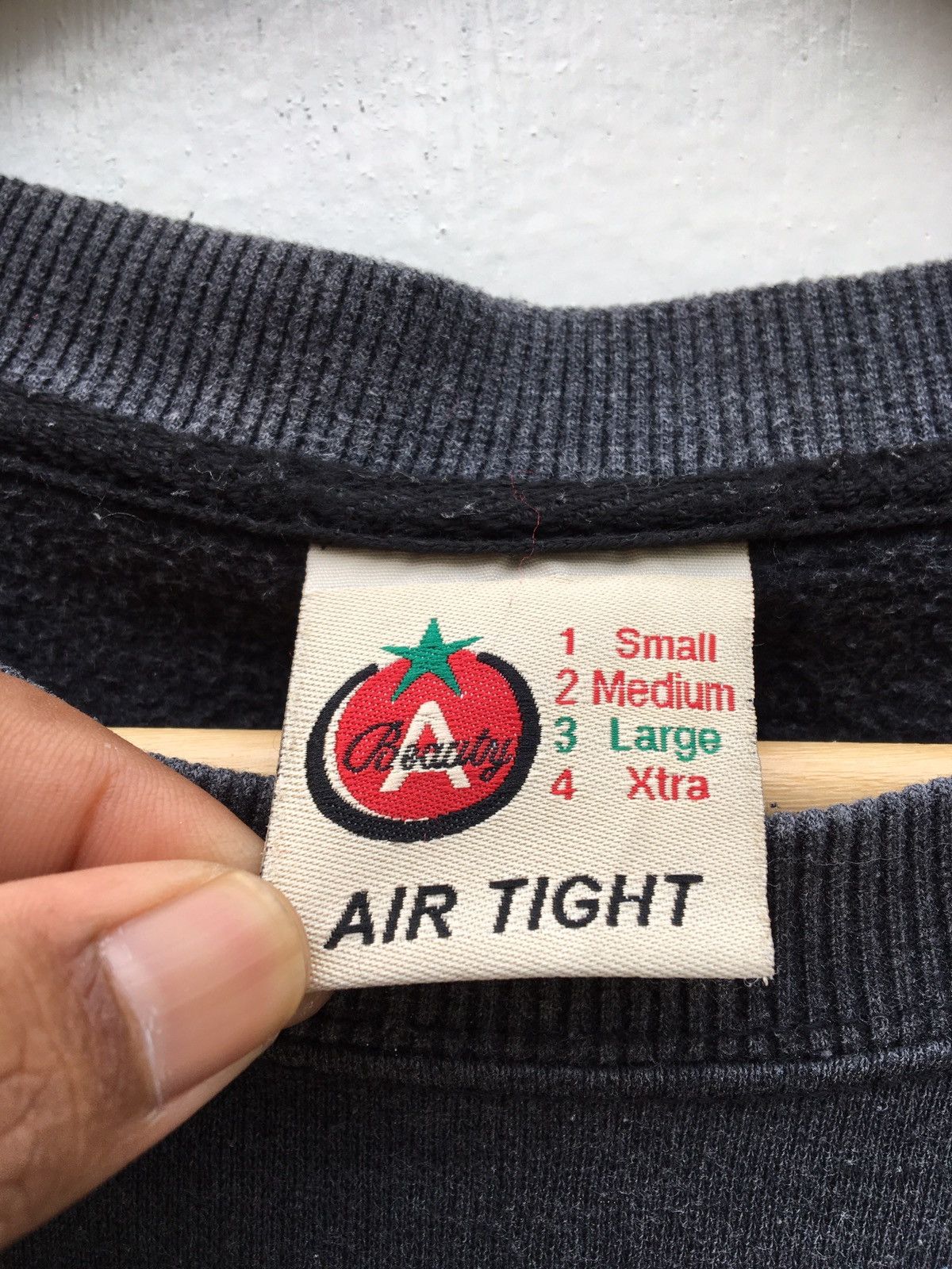Japanese Brand Rare NeighborhoodxWTAPS Opening ExhibitionStaffwear Sweater Size US L / EU 52-54 / 3 - 14 Thumbnail