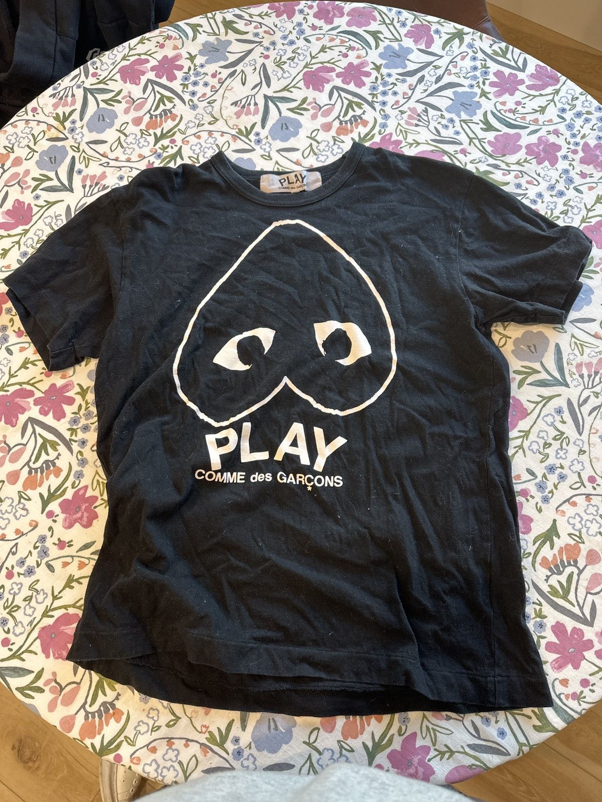 Comme Des Garçons Play Upside Down heart T shirt