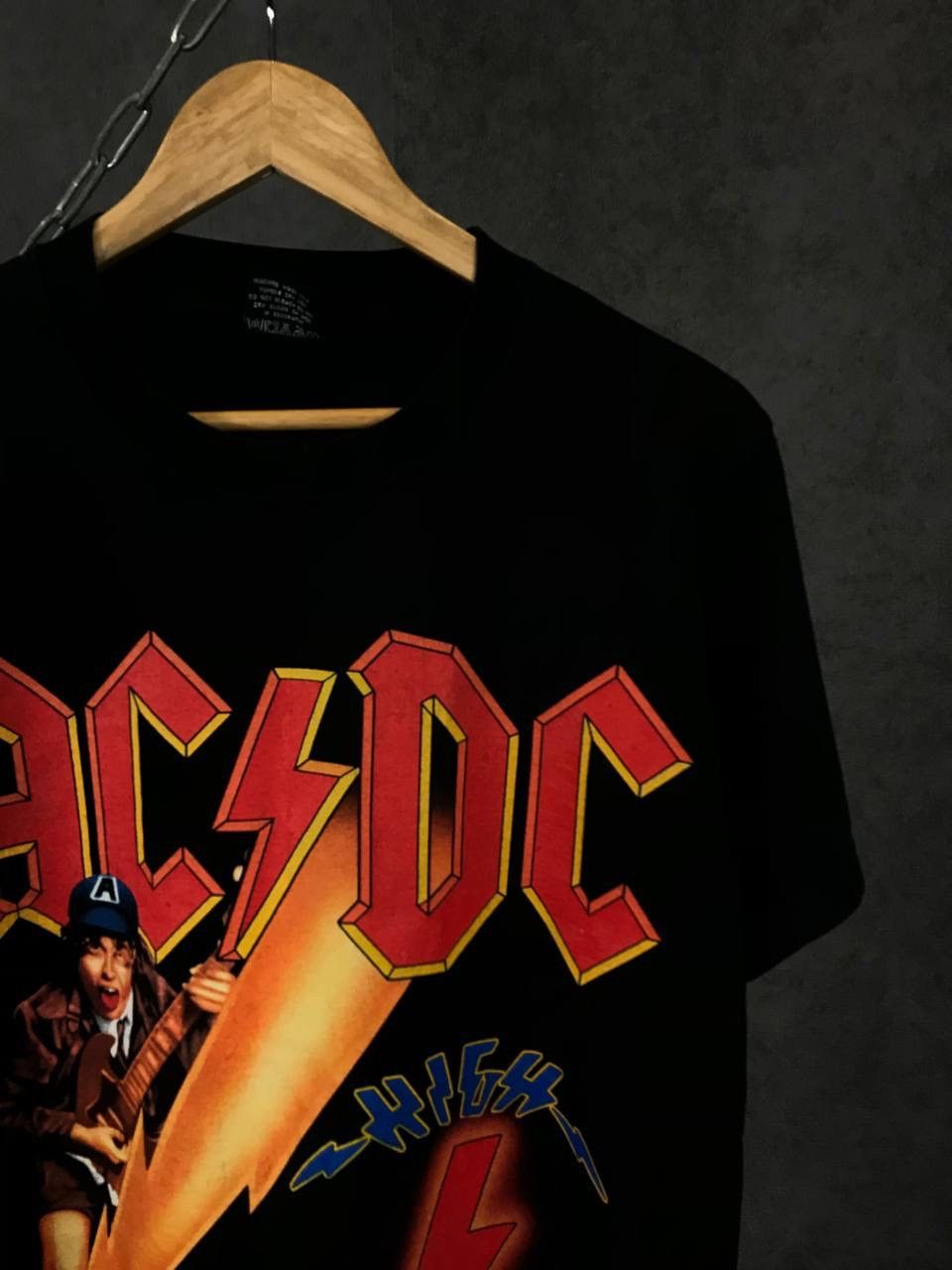 AC/DC AC/DC vintage rock band overprinted tee Size US M / EU 48-50 / 2 - 3 Thumbnail