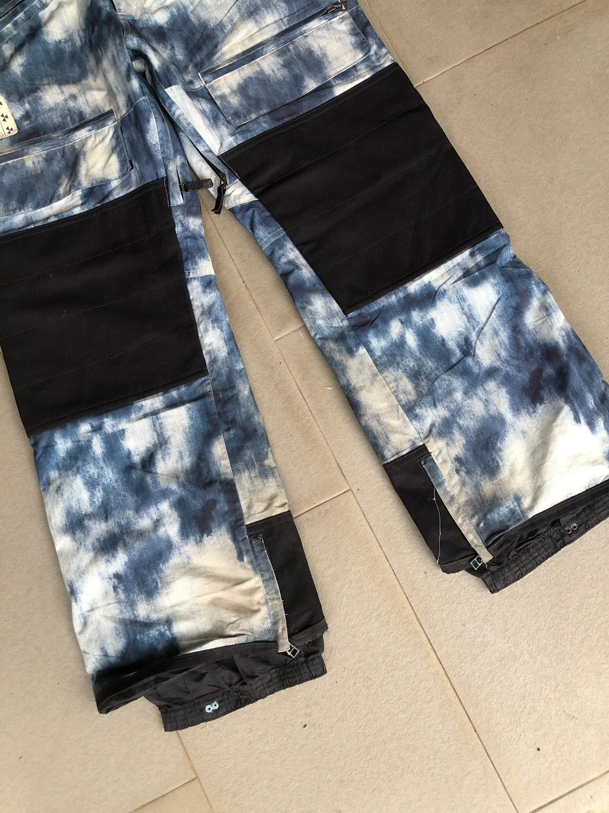 Analog Analog Danny Davis signature snow pants/skiing Size US 32 / EU 48 - 7 Thumbnail