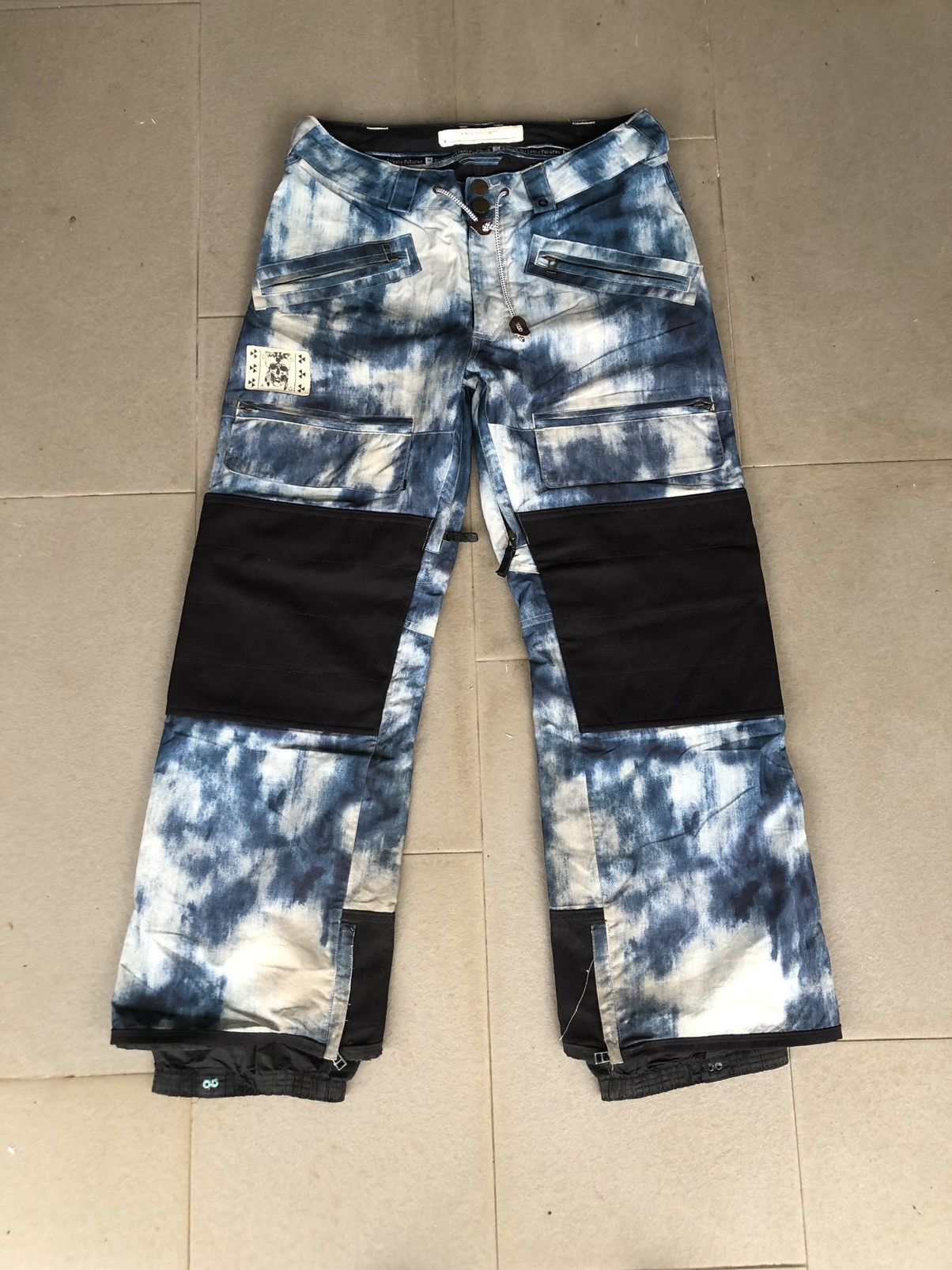Analog Analog Danny Davis signature snow pants/skiing Size US 32 / EU 48 - 1 Thumbnail