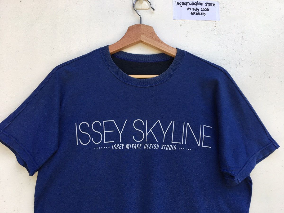 Issey Miyake Vtg 90s Issey Miyake Nissan Skyline Tshirt Slim Tapered Size US M / EU 48-50 / 2 - 5 Thumbnail