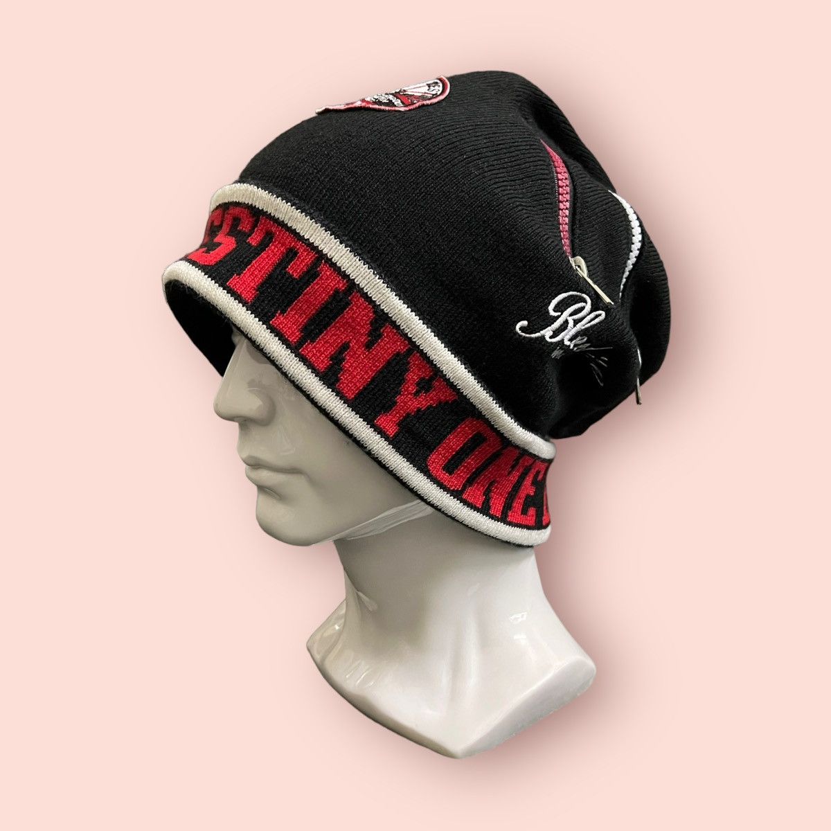Hysteric Glamour × Japanese Brand × Seditionaries PROPAGANDA PATCHES ZIPPED POCKETS CUFFED BEANIE Size ONE SIZE - 2 Thumbnail
