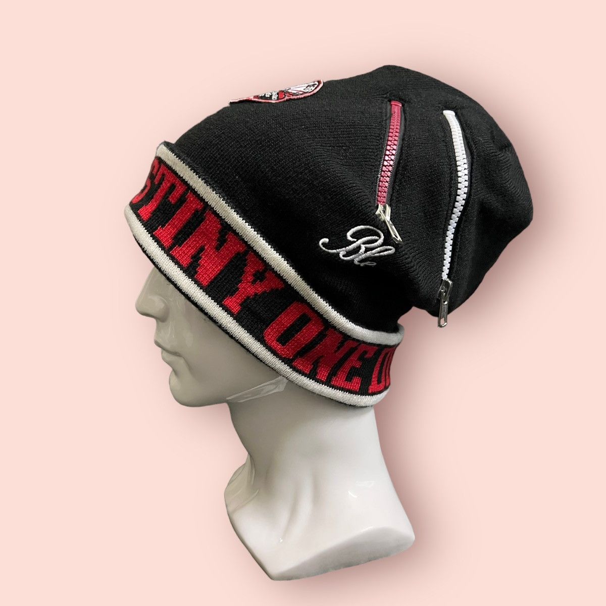 Hysteric Glamour × Japanese Brand × Seditionaries PROPAGANDA PATCHES ZIPPED POCKETS CUFFED BEANIE Size ONE SIZE - 1 Thumbnail