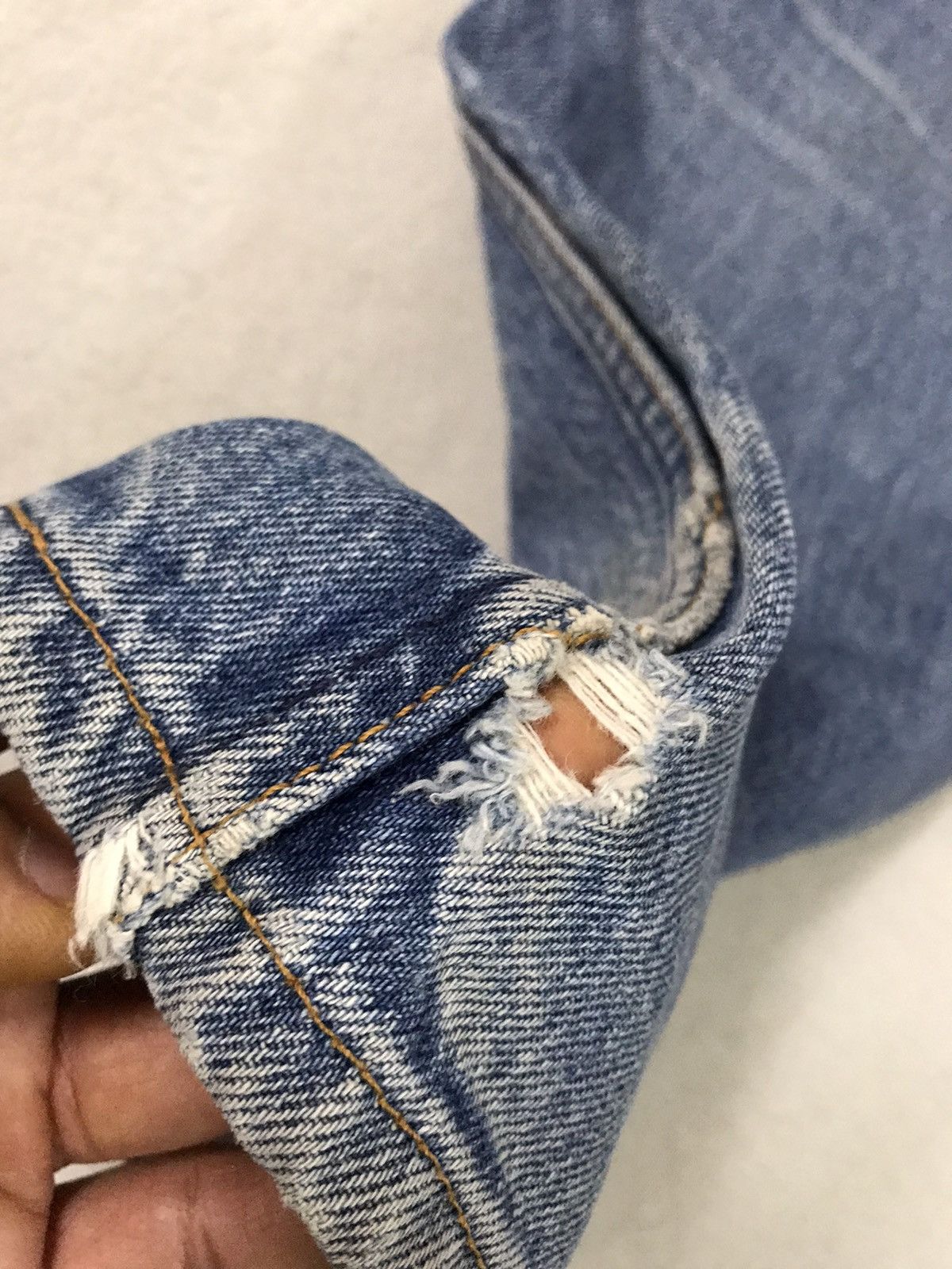 Levi's × Vintage Vintage Levi's 501xx Faded Ripped Denim Size US 34 / EU 50 - 14 Thumbnail