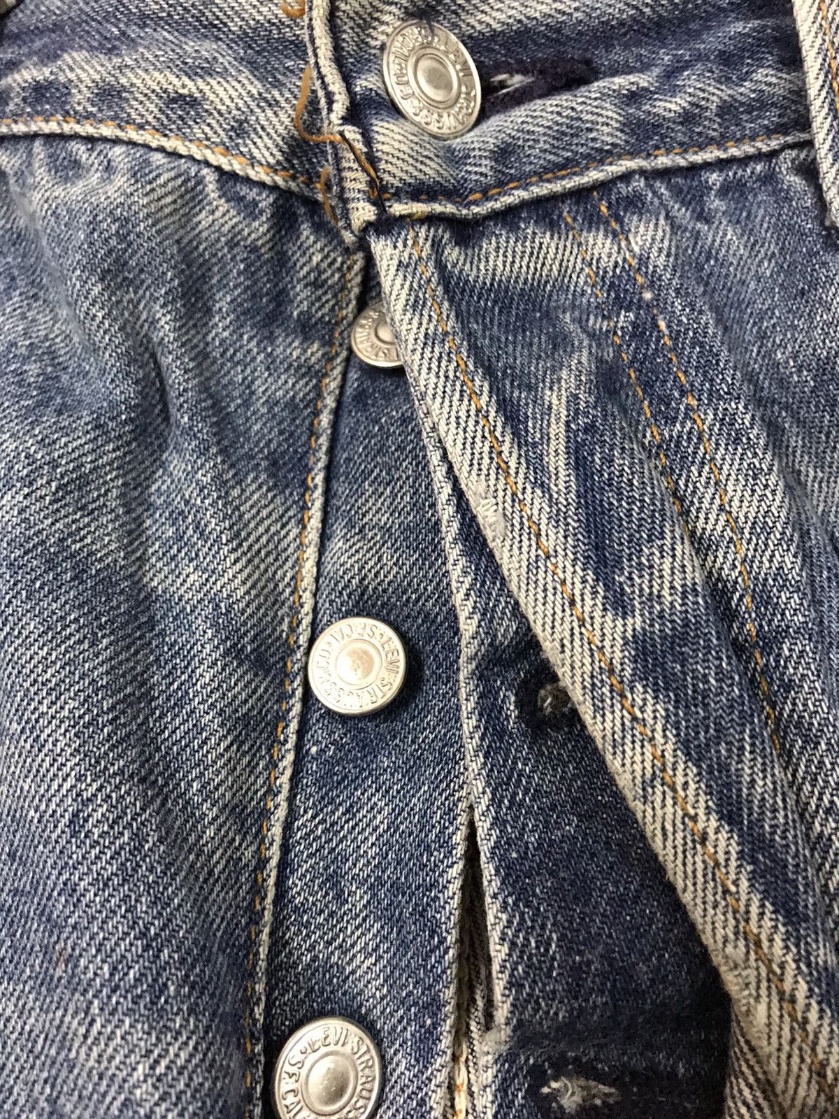 Levi's × Vintage Vintage Levi's 501xx Faded Ripped Denim Size US 34 / EU 50 - 13 Thumbnail