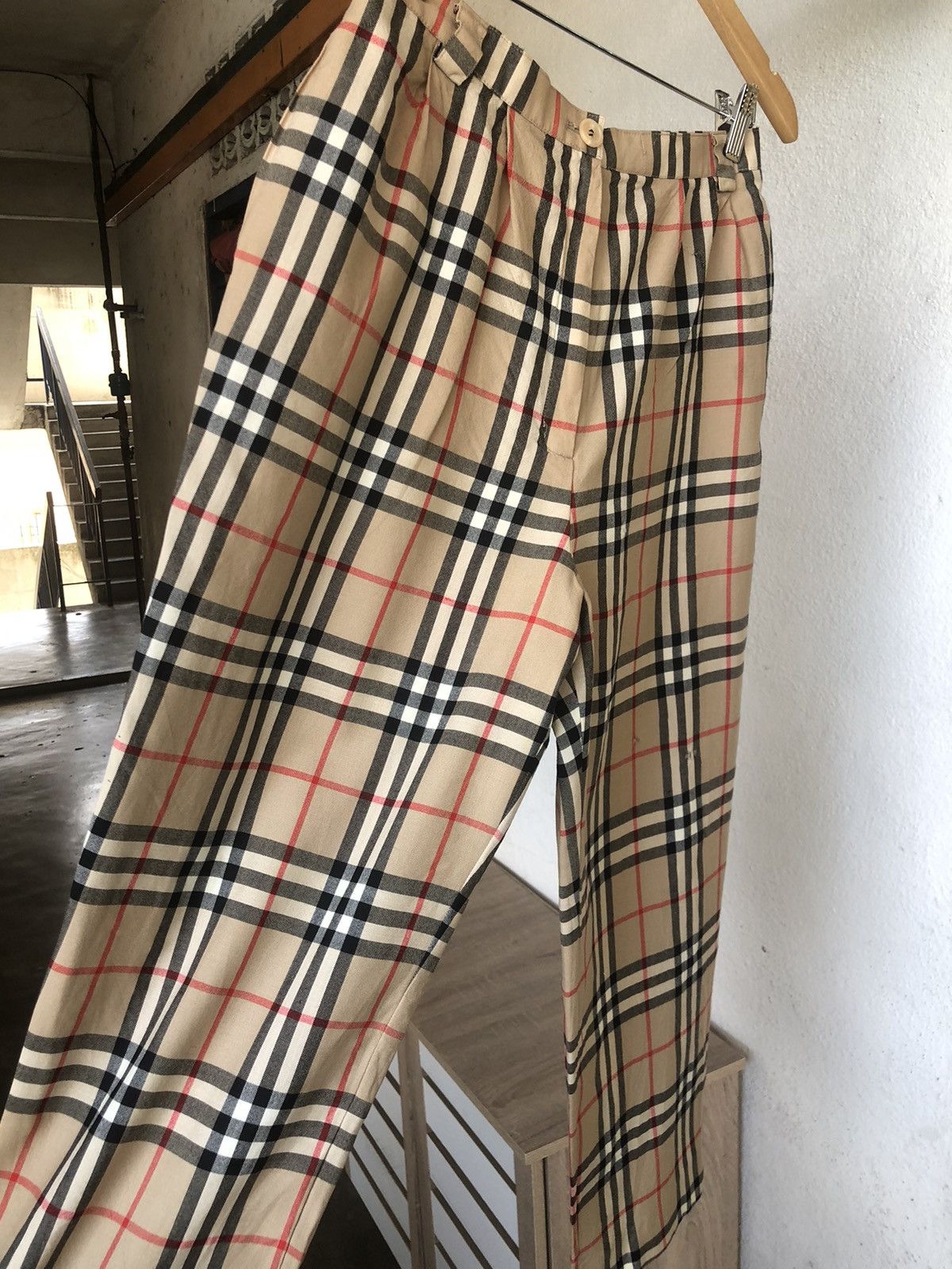 Burberry Vintage Burberry Nova Check Distressed Trousers Pants Size 27" / US 4 / IT 40 - 9 Thumbnail