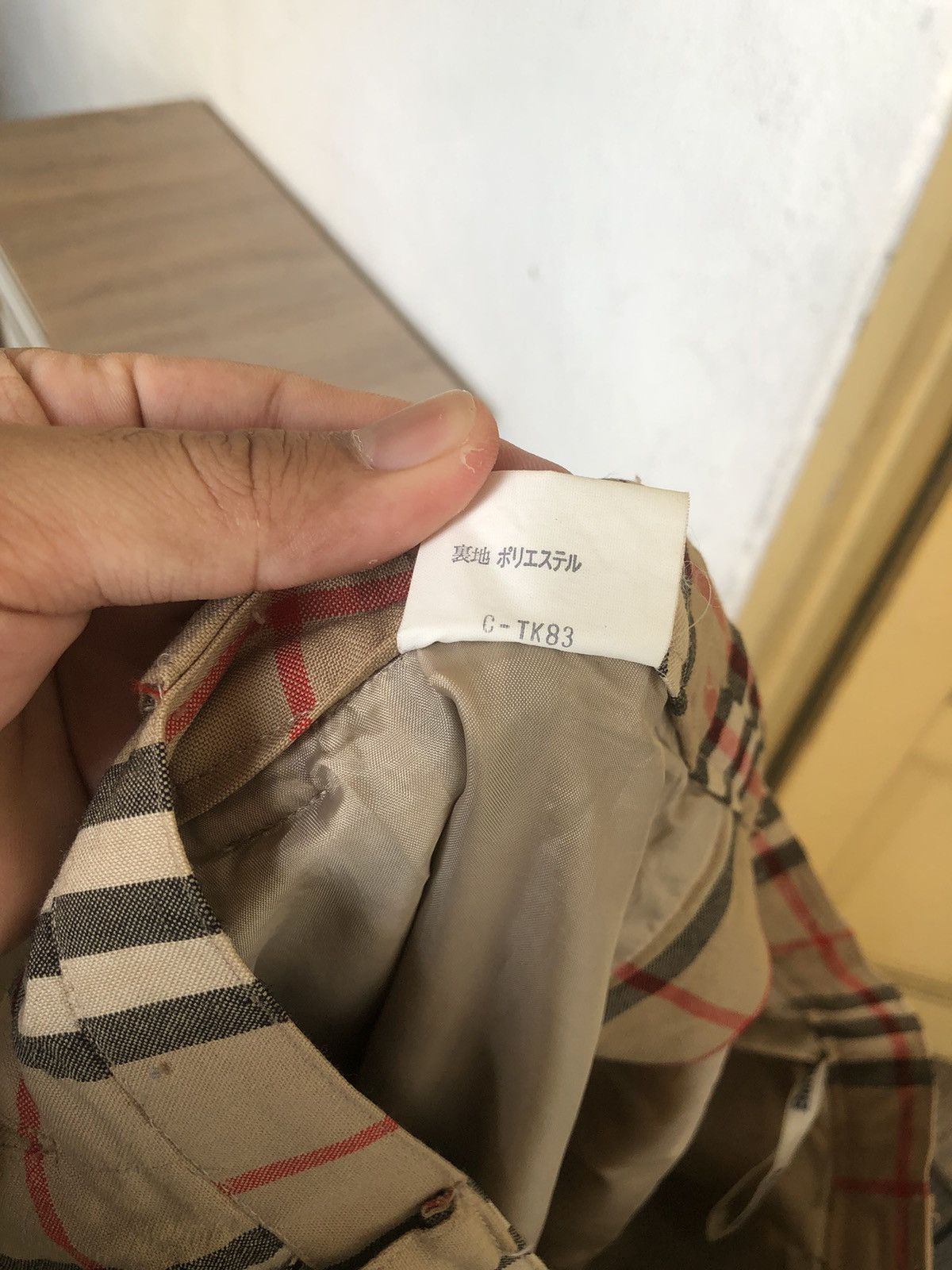 Burberry Vintage Burberry Nova Check Distressed Trousers Pants Size 27" / US 4 / IT 40 - 16 Thumbnail