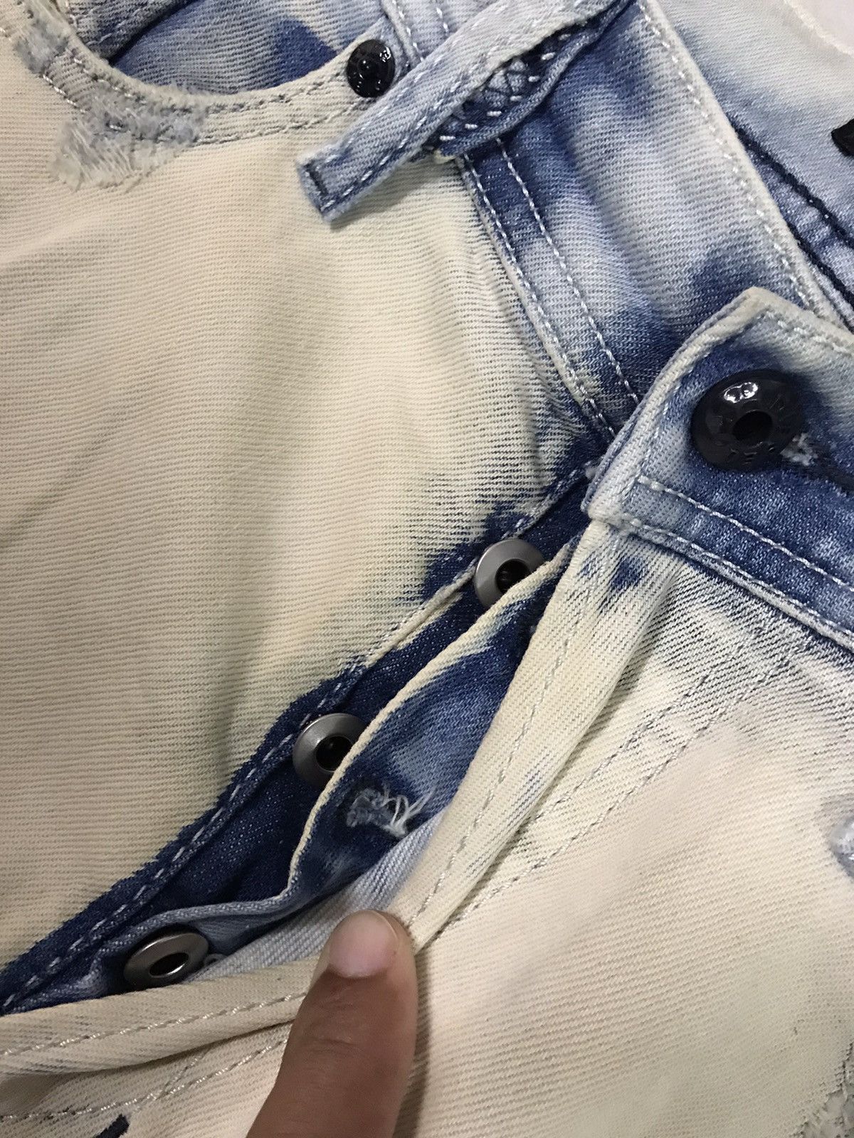 Diesel Distressed Jeans / Skinny Jeans Size 32