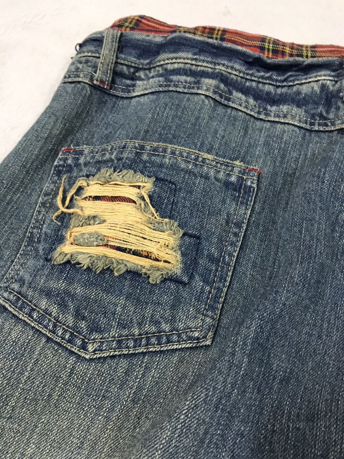 Designer × Japanese Brand Double Waist Distressed Jeans Nice Pattern and Design Size US 36 / EU 52 - 6 Thumbnail