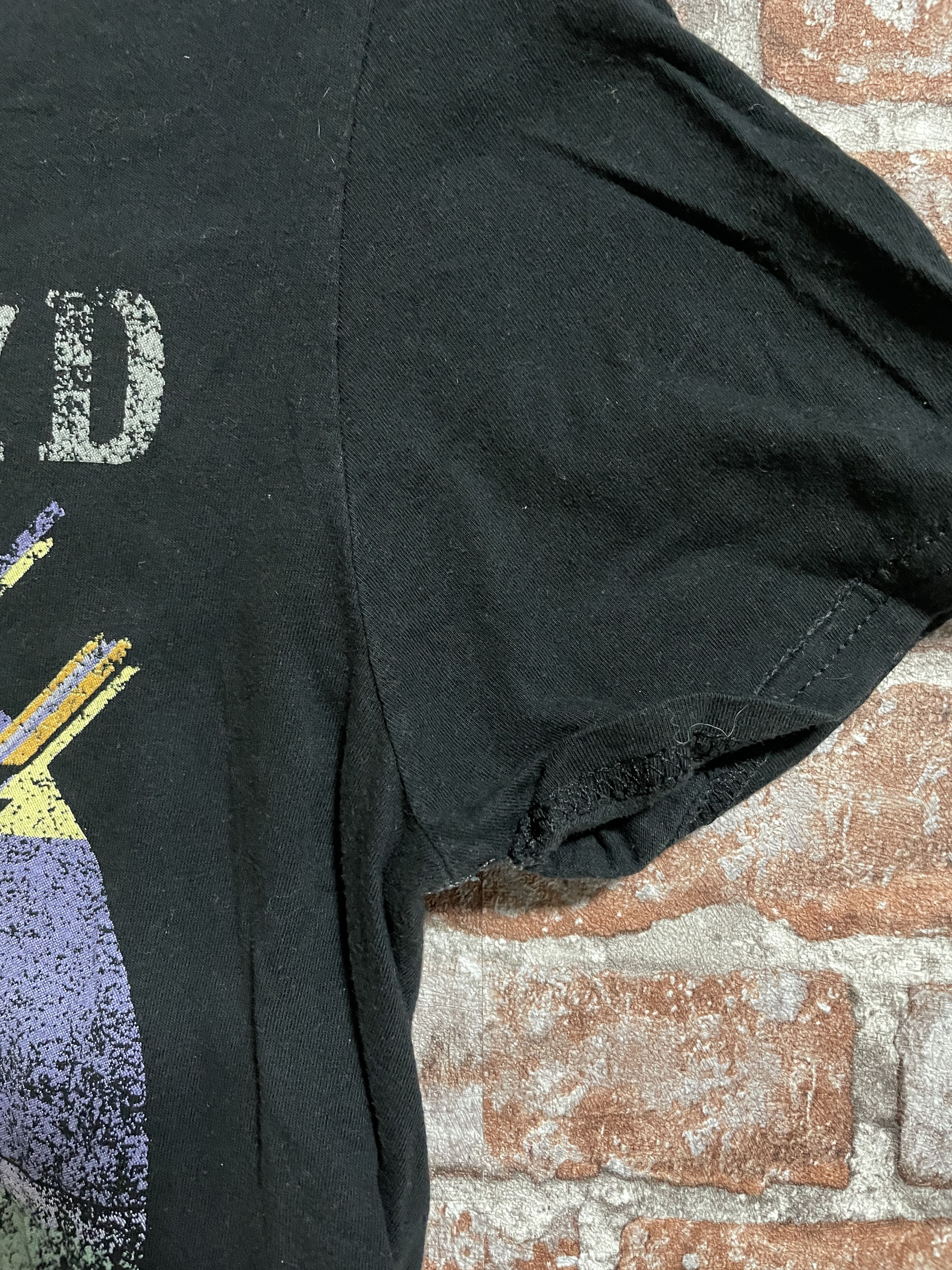 Band Tees Vintage 2000s Pink Floyd Rock Band T-shirt Size US S / EU 44-46 / 1 - 7 Thumbnail
