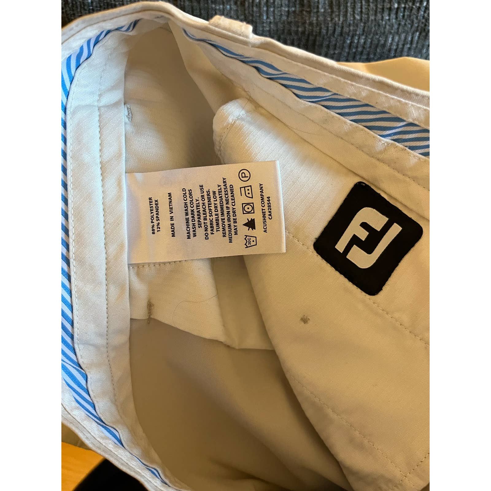 Footjoy Tan Footjoy Shorts (some flaws) SZ 40 Size US 40 / EU 56 - 7 Thumbnail