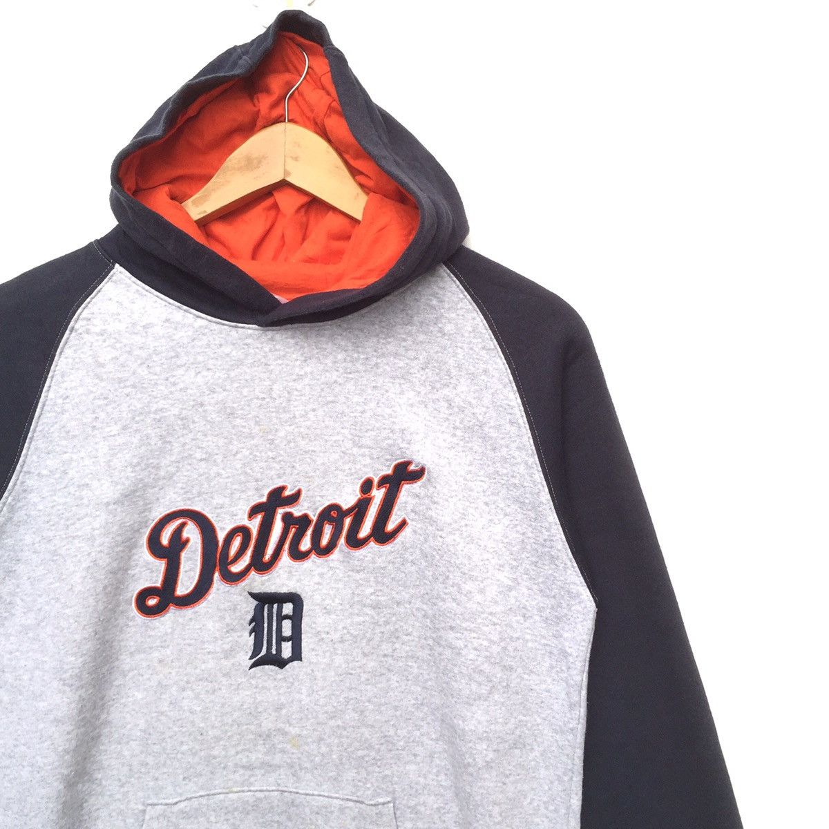 Majestic Detroit by Majestic Big Logo Hoodie | Embroidered | M | Swag Size US M / EU 48-50 / 2 - 2 Thumbnail