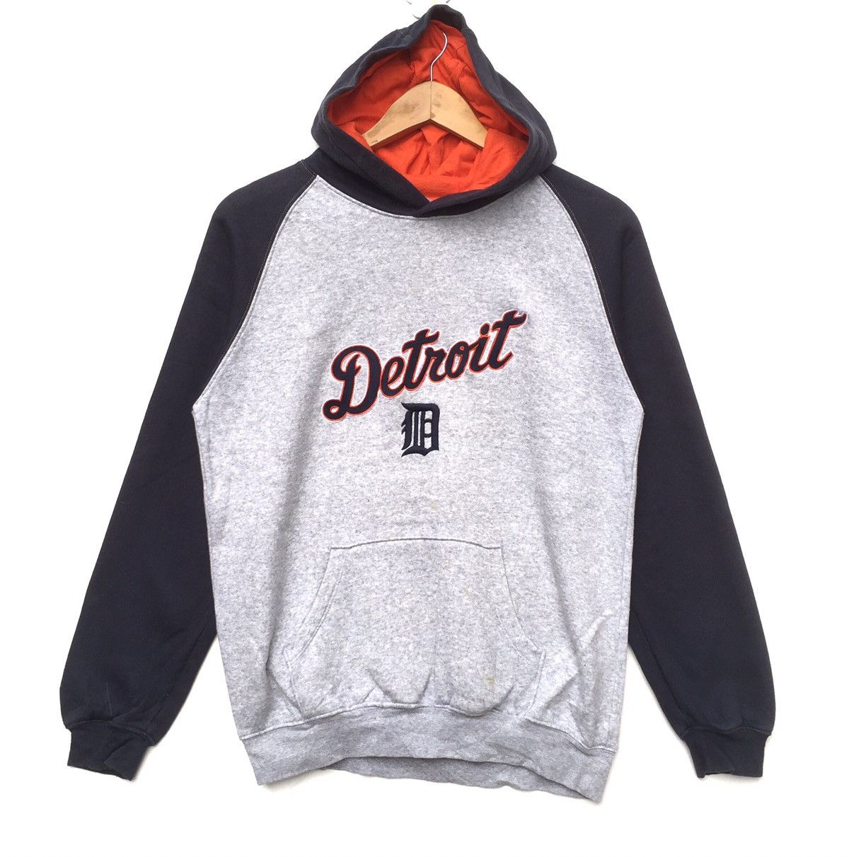 Majestic Detroit by Majestic Big Logo Hoodie | Embroidered | M | Swag Size US M / EU 48-50 / 2 - 1 Thumbnail