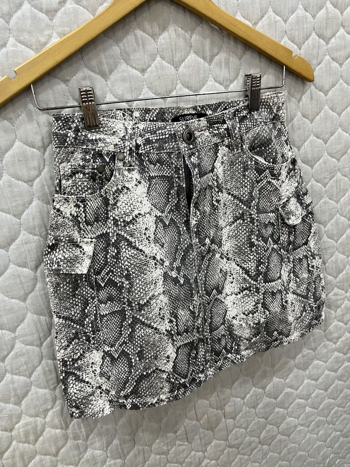 Japanese Brand (Zzz). SUREVE HYPEBEAST SKIRTS Size 26" / US 2 / IT 38 - 3 Thumbnail