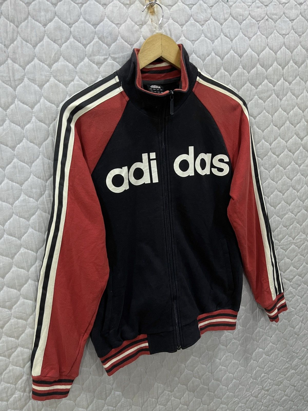 Adidas (Zzz). VINTAGE ADIDAS SWEATER Size US S / EU 44-46 / 1 - 3 Thumbnail