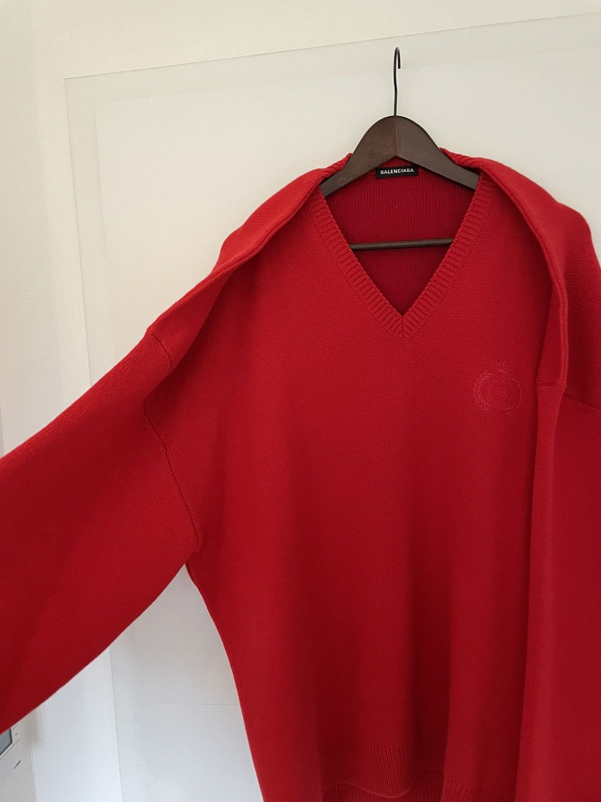 Balenciaga Balenciaga FW19 pinched shoulders knit v neck sweater Size US L / EU 52-54 / 3 - 5 Thumbnail