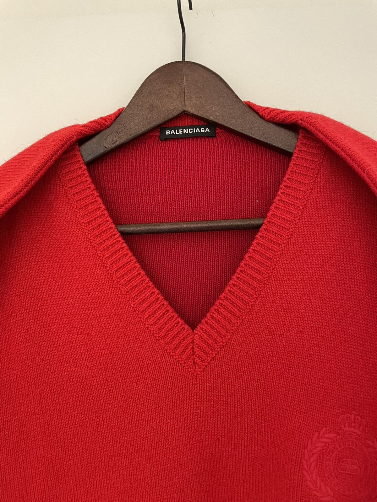 Balenciaga Balenciaga FW19 pinched shoulders knit v neck sweater Size US L / EU 52-54 / 3 - 6 Thumbnail