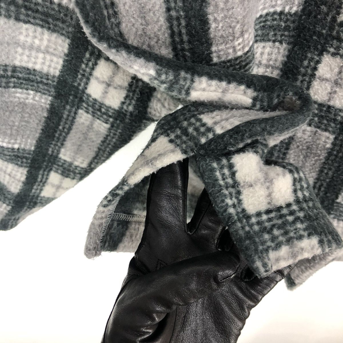 Japanese Brand Vintage Nordica Half Zipper Skiwear Jacket Size US L / EU 52-54 / 3 - 7 Thumbnail