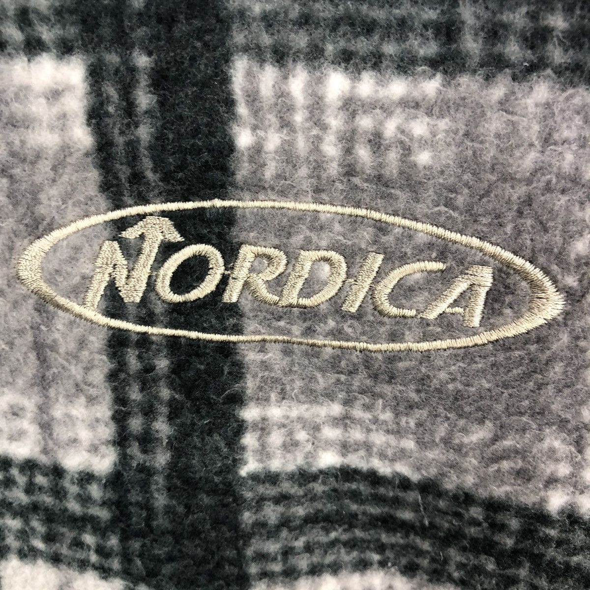 Japanese Brand Vintage Nordica Half Zipper Skiwear Jacket Size US L / EU 52-54 / 3 - 4 Thumbnail