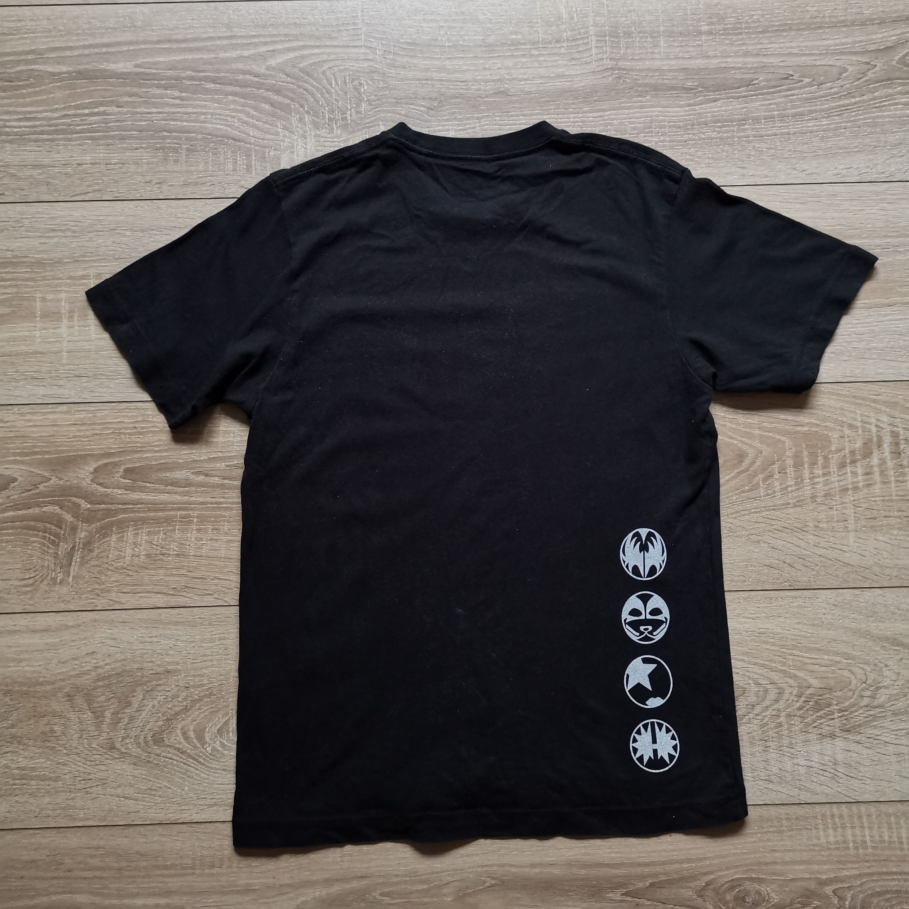 KISS Uniqlo x Kiss big logo band tee shirt Size US S / EU 44-46 / 1 - 2 Thumbnail