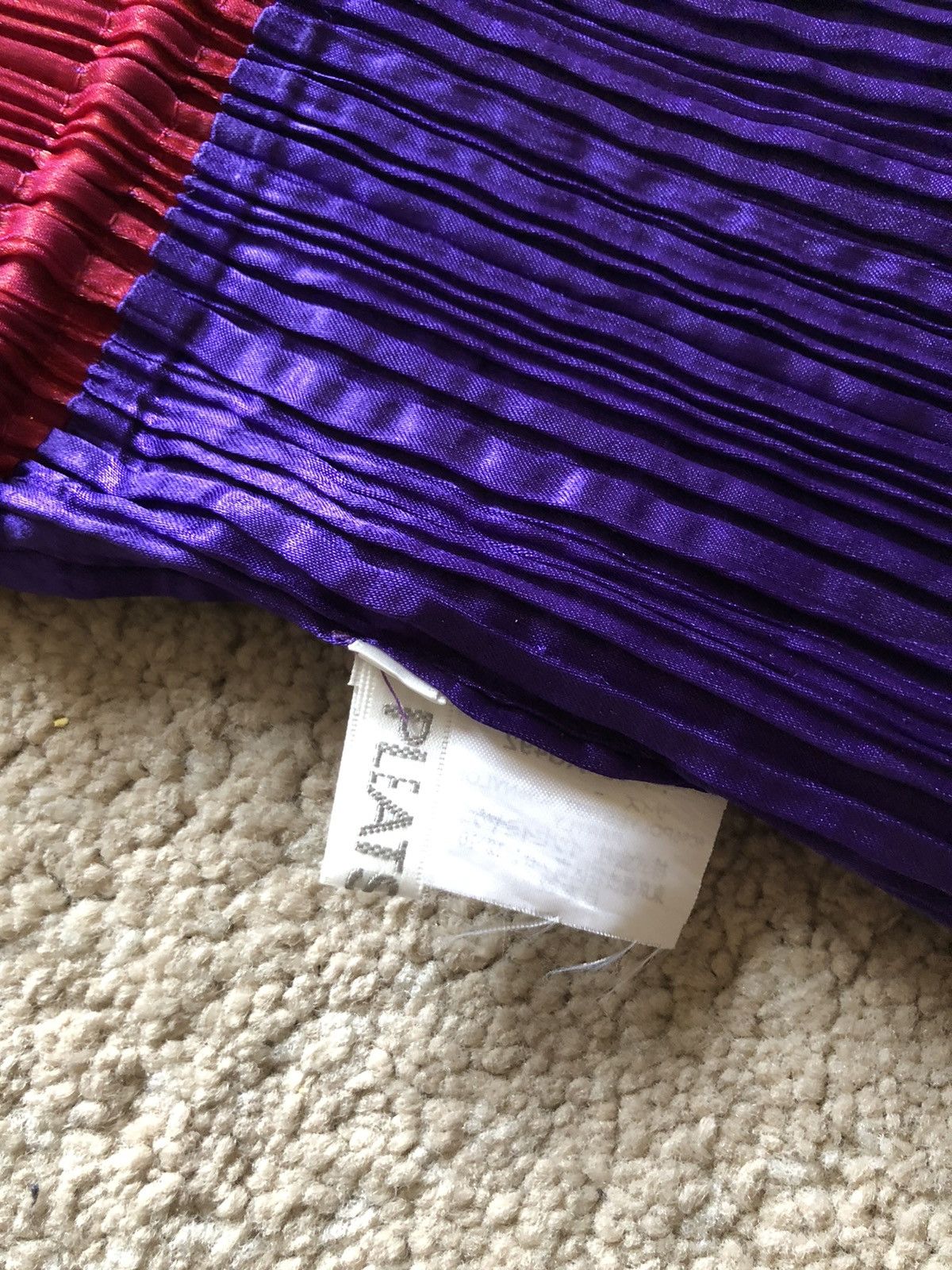 Pleats Please Issey Miyake 1990s Issey Miyake Pleat Please Chain Sling Bag Size ONE SIZE - 8 Thumbnail
