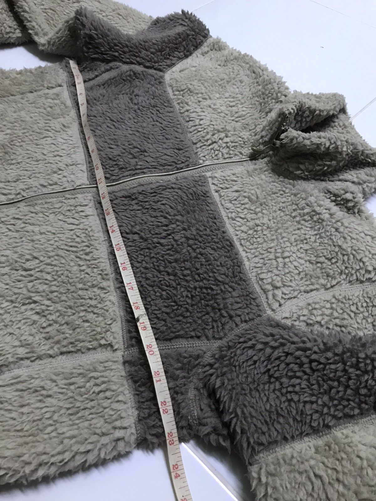 Uniqlo deep pile fleece jacket