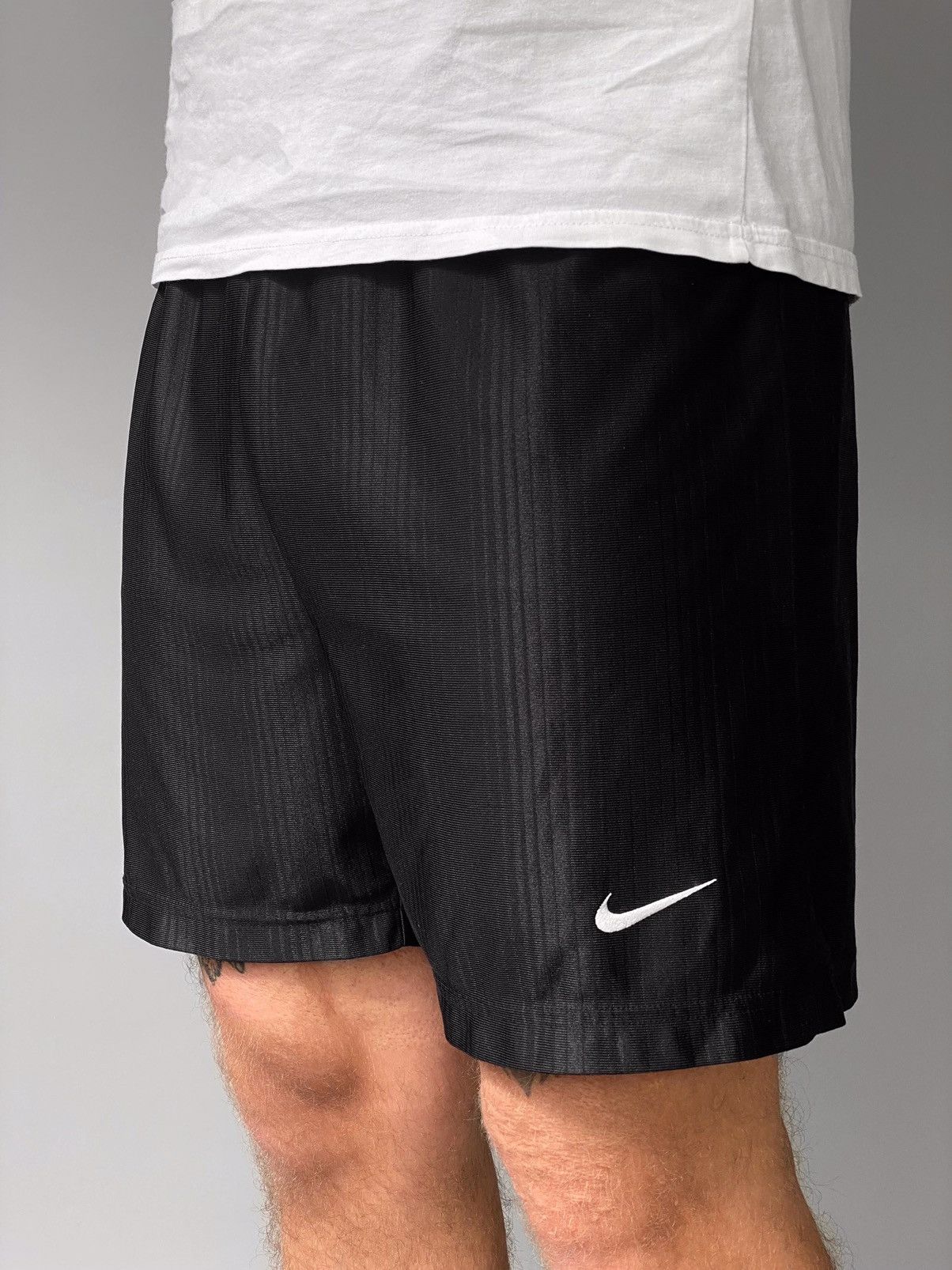 Vintage Vintage Nike Y2K Shorts Size US 34 / EU 50 - 1 Thumbnail