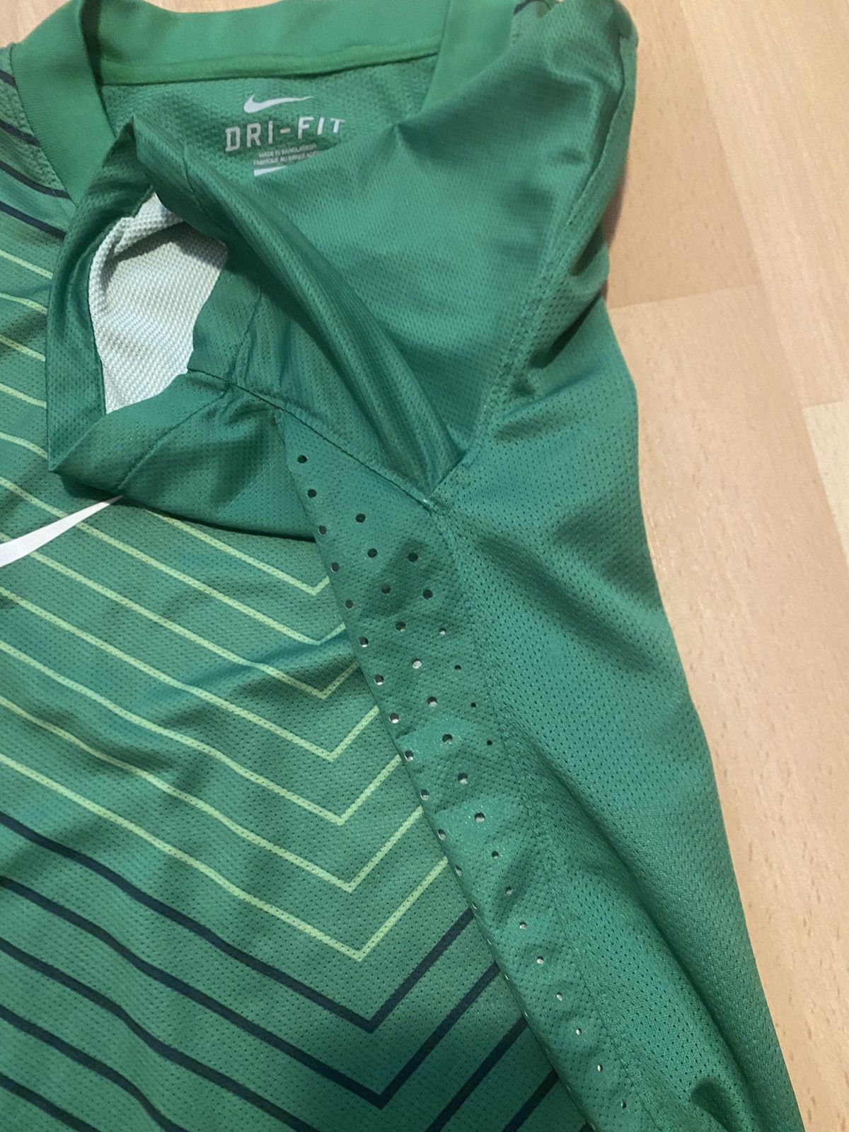 Nike Werder Bremen 2011 Nike soccer jersey Size US S / EU 44-46 / 1 - 5 Thumbnail